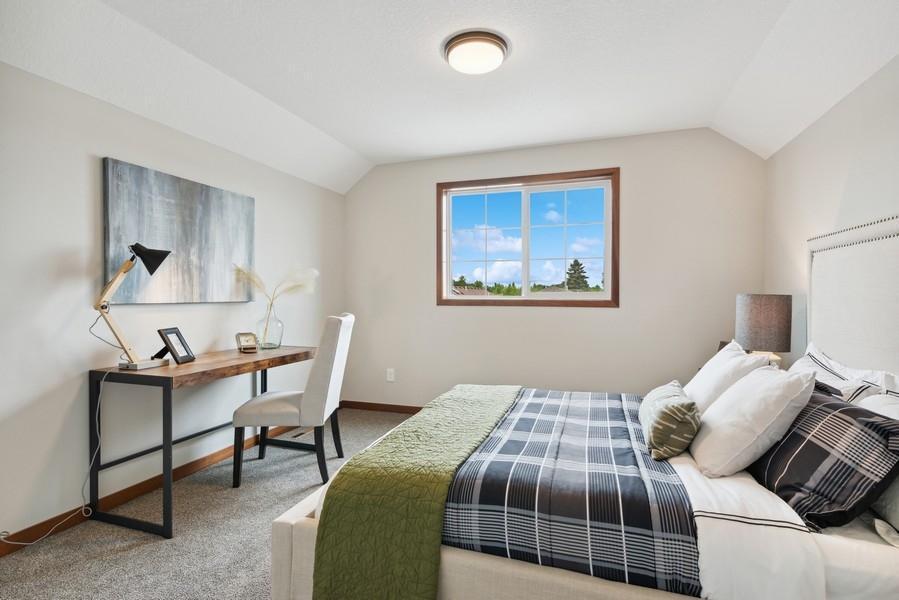 718 Cherrywood Lane NE