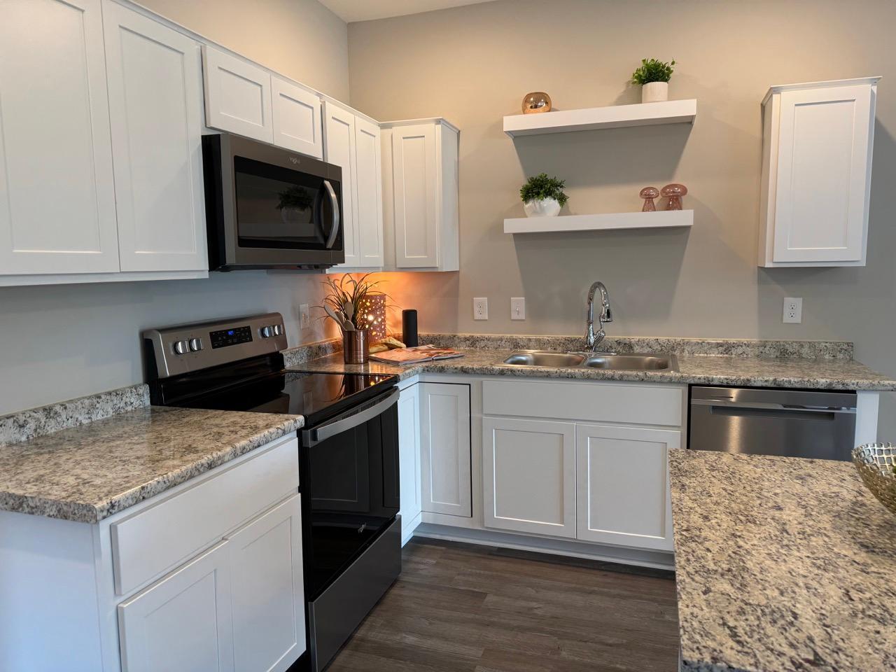 718 Cherrywood Lane NE