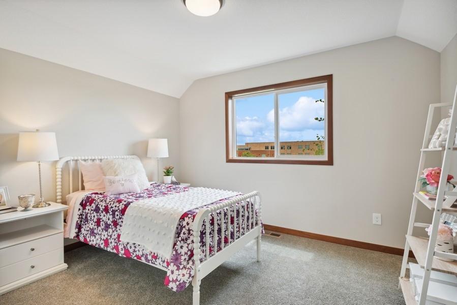 718 Cherrywood Lane NE