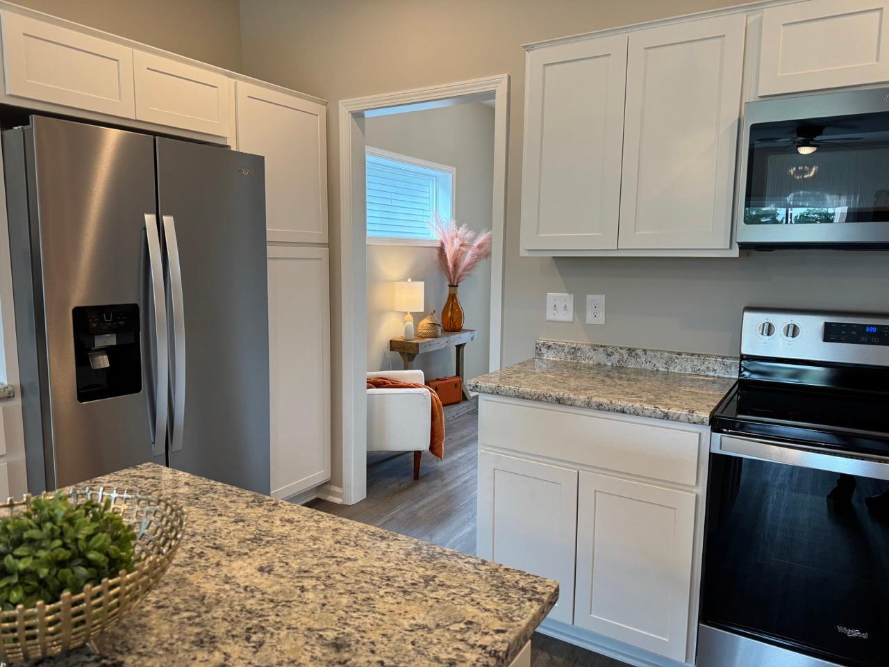 718 Cherrywood Lane NE