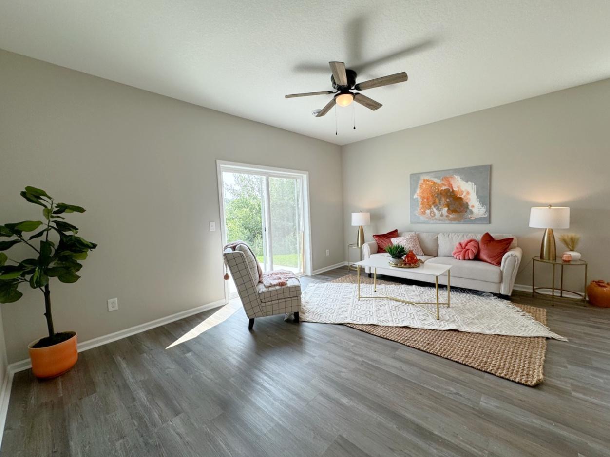 718 Cherrywood Lane NE