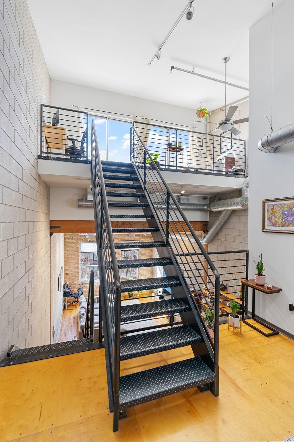 801 Washington Avenue N Unit: 313