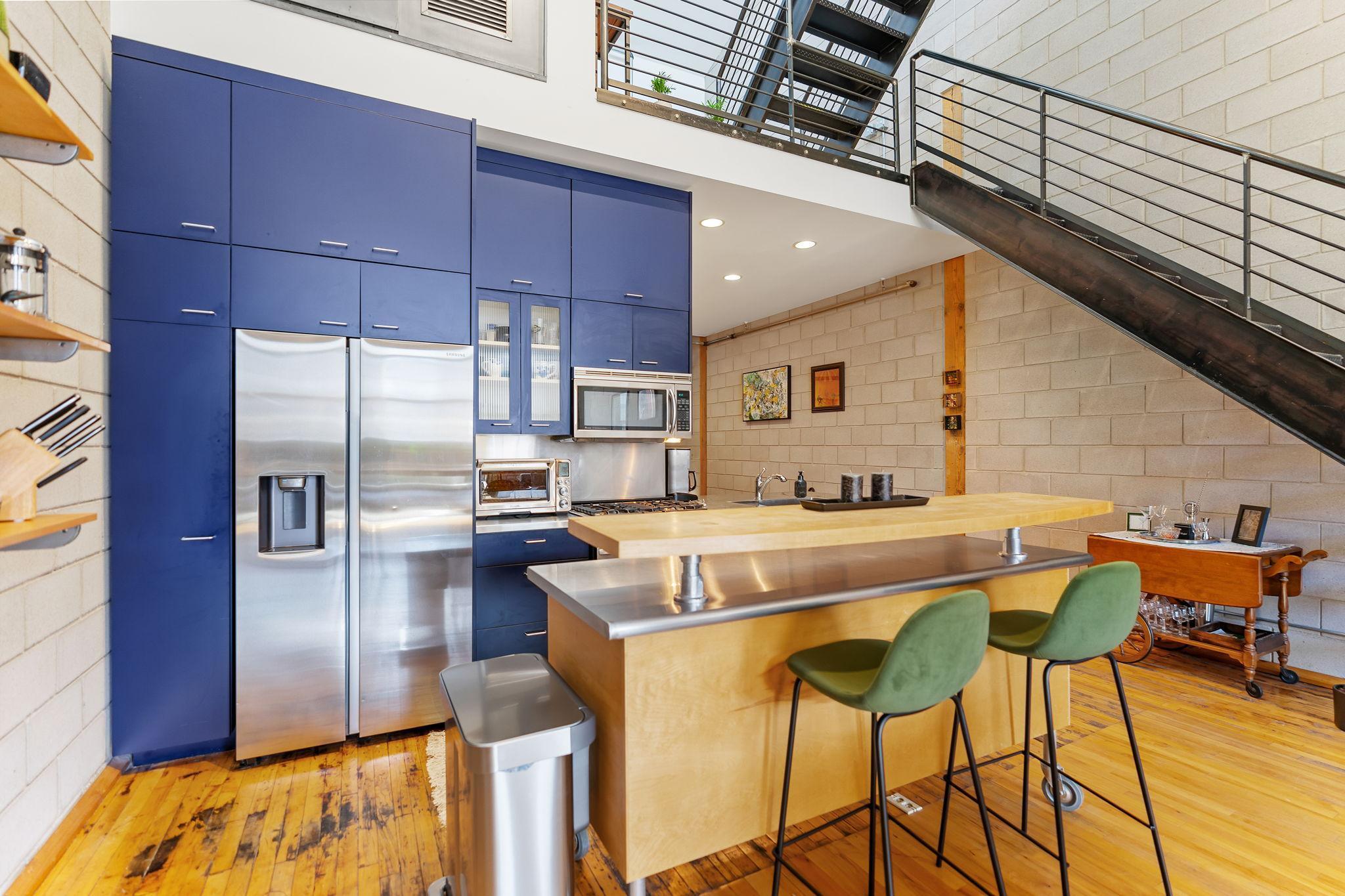 801 Washington Avenue N Unit: 313