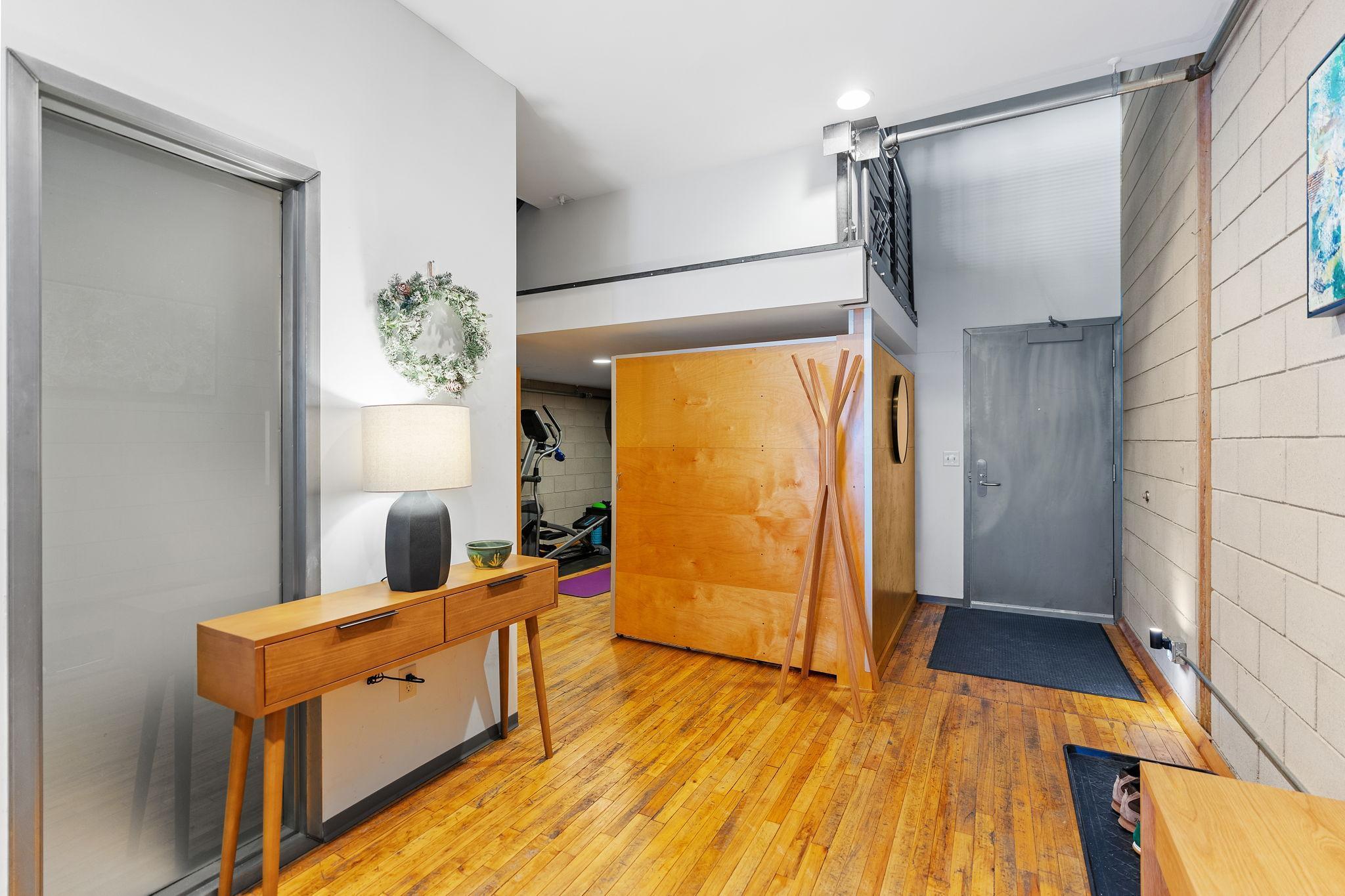 801 Washington Avenue N Unit: 313