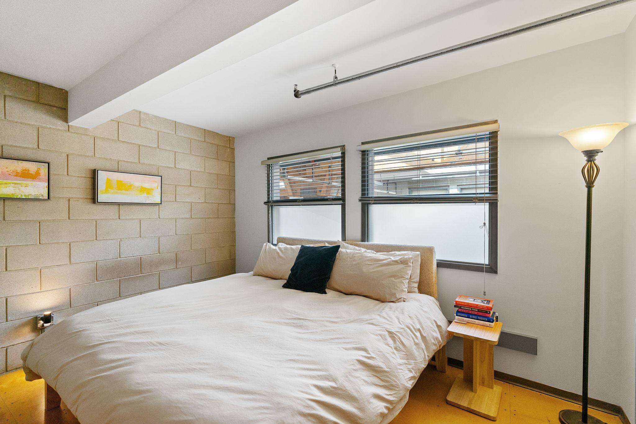 801 Washington Avenue N Unit: 313