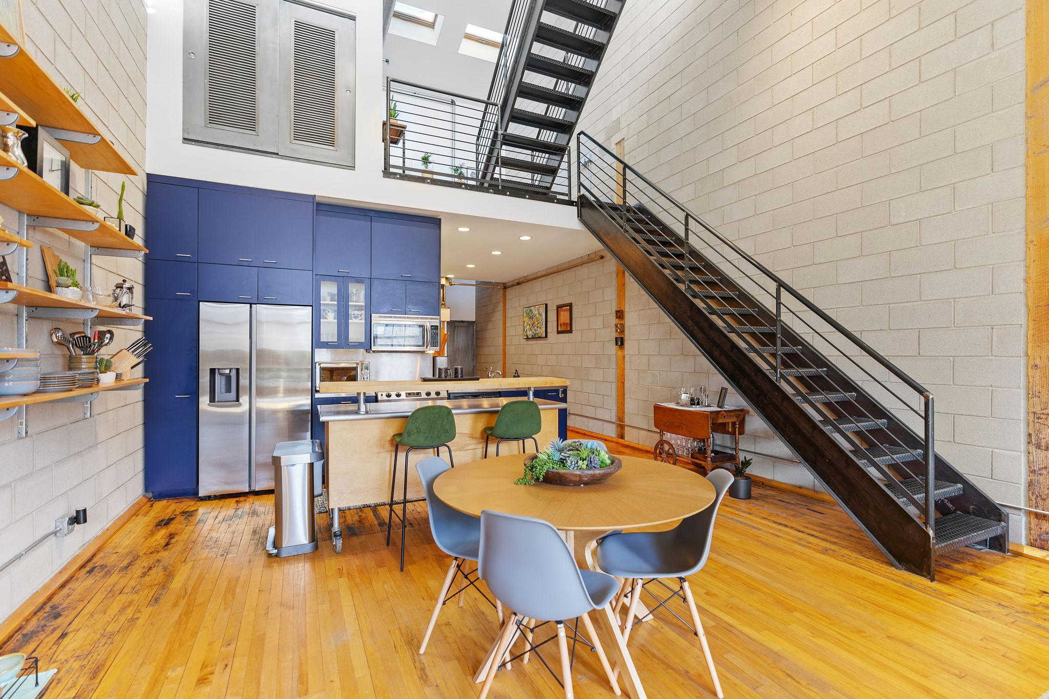 801 Washington Avenue N Unit: 313