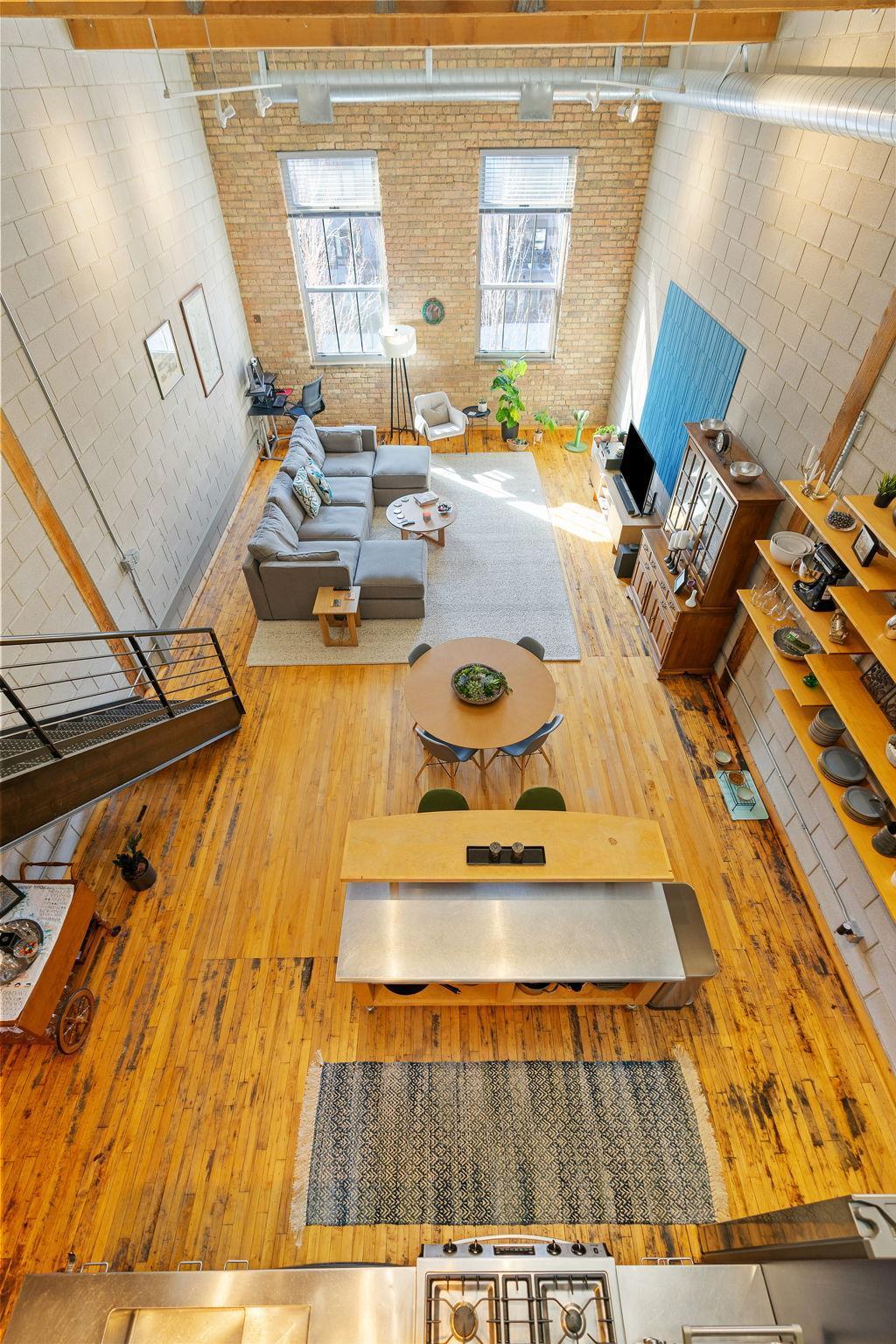 801 Washington Avenue N Unit: 313