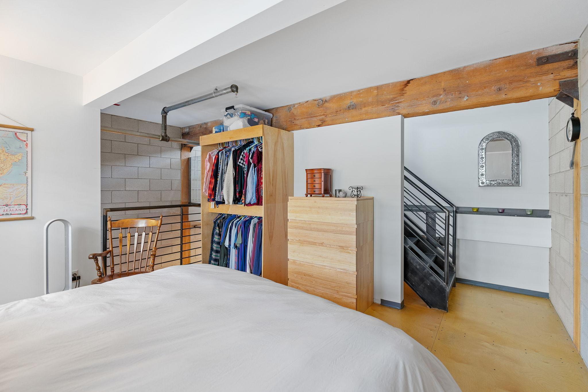 801 Washington Avenue N Unit: 313