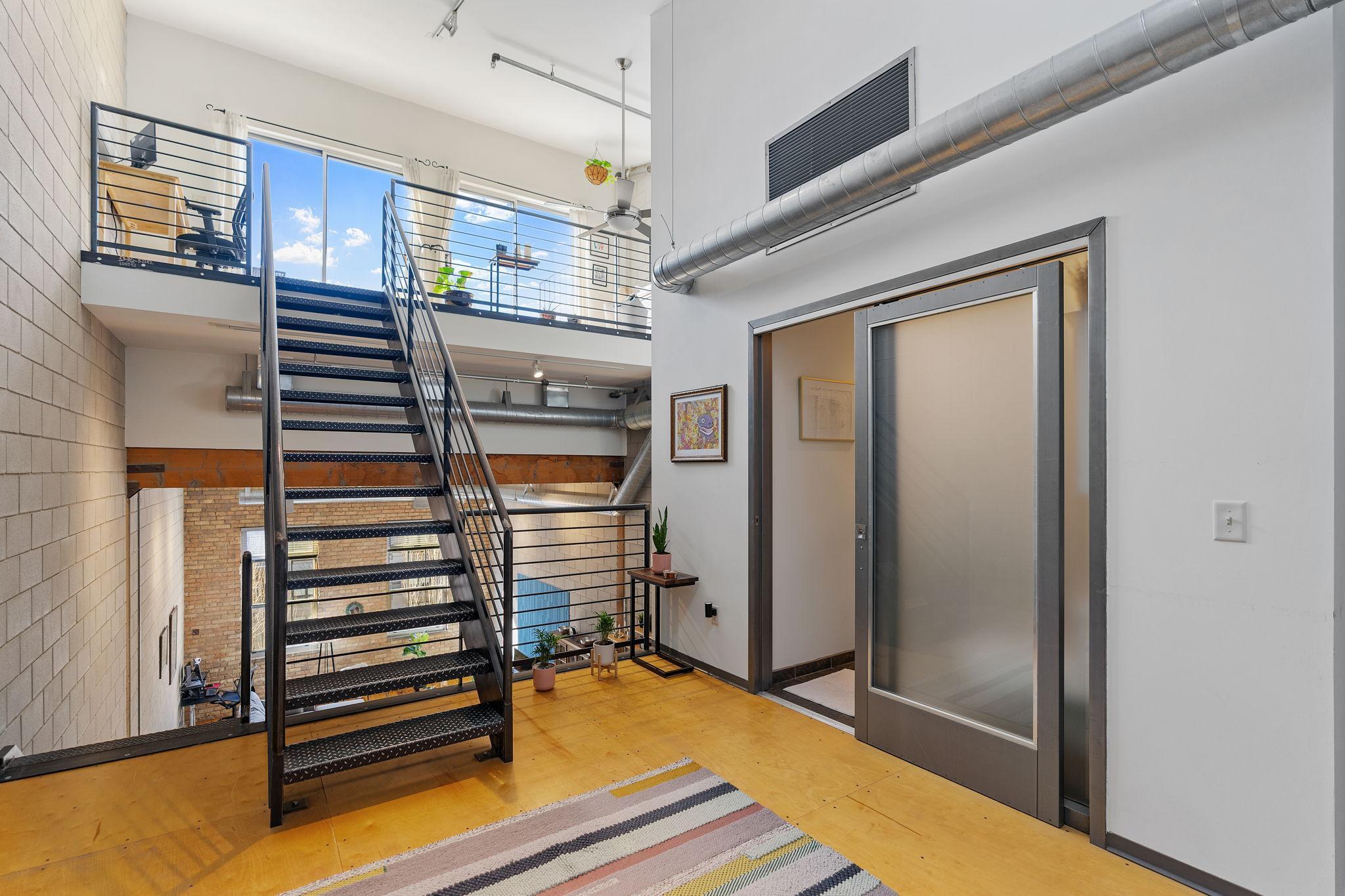 801 Washington Avenue N Unit: 313