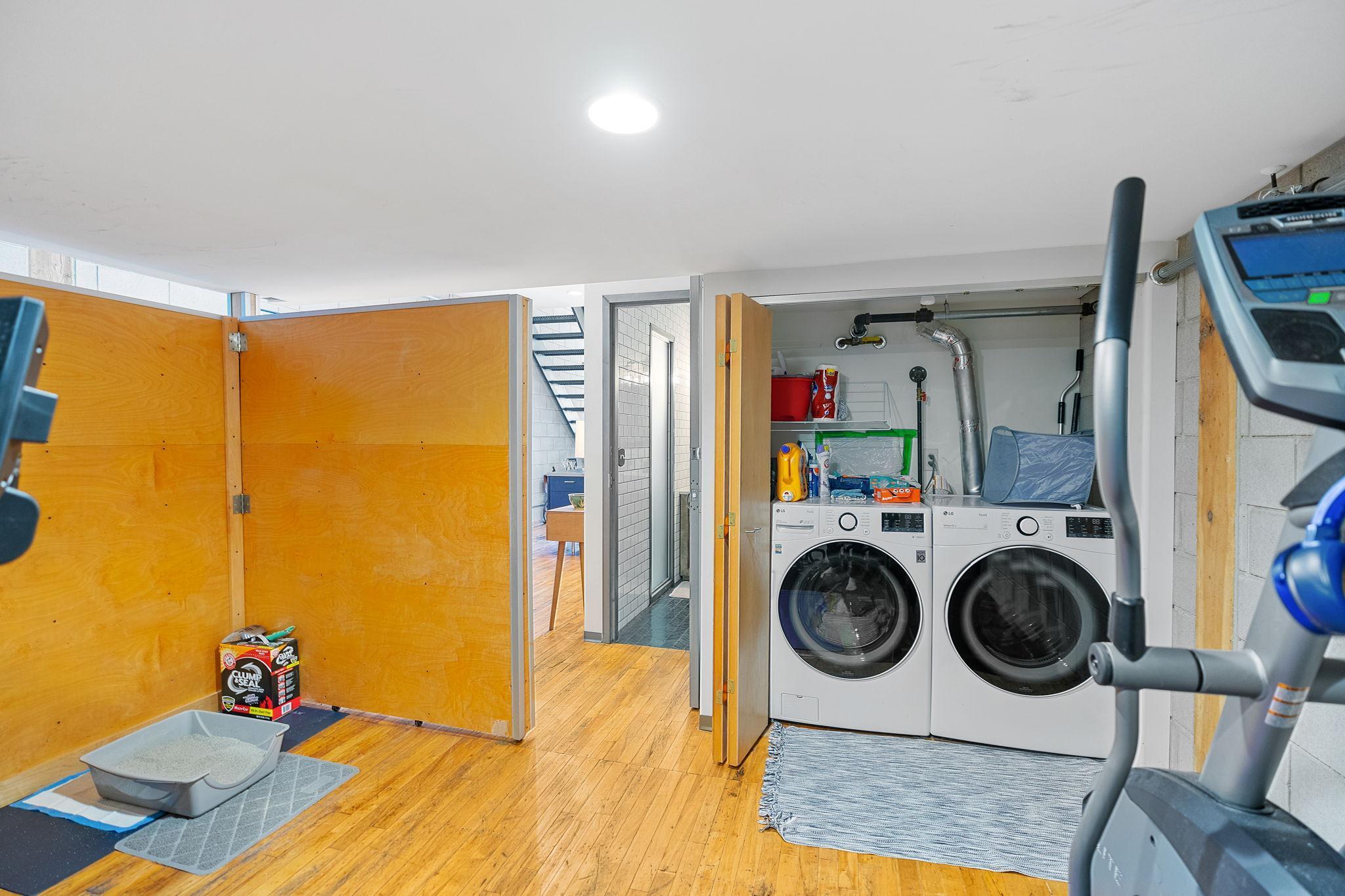 801 Washington Avenue N Unit: 313