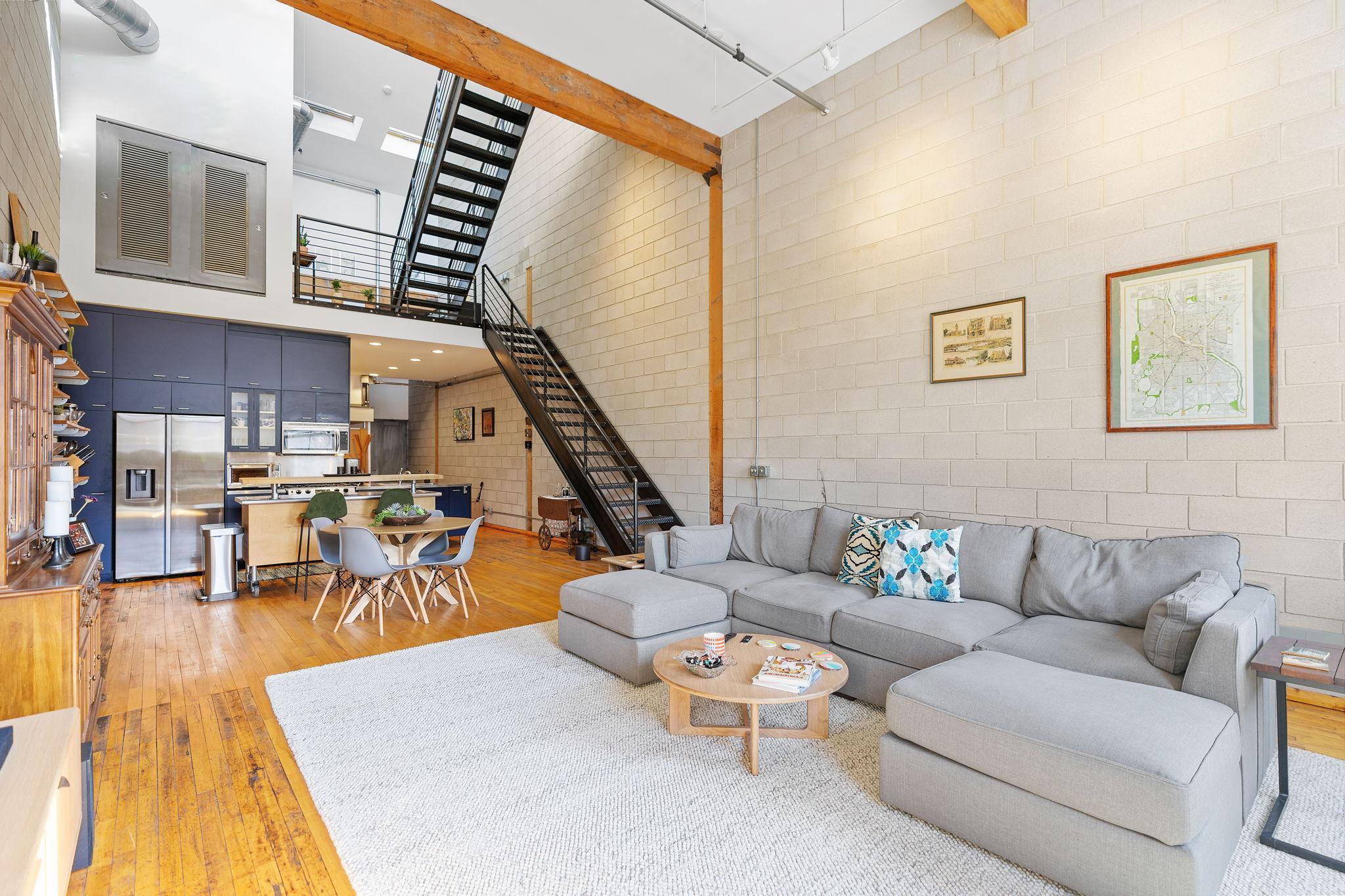 801 Washington Avenue N Unit: 313