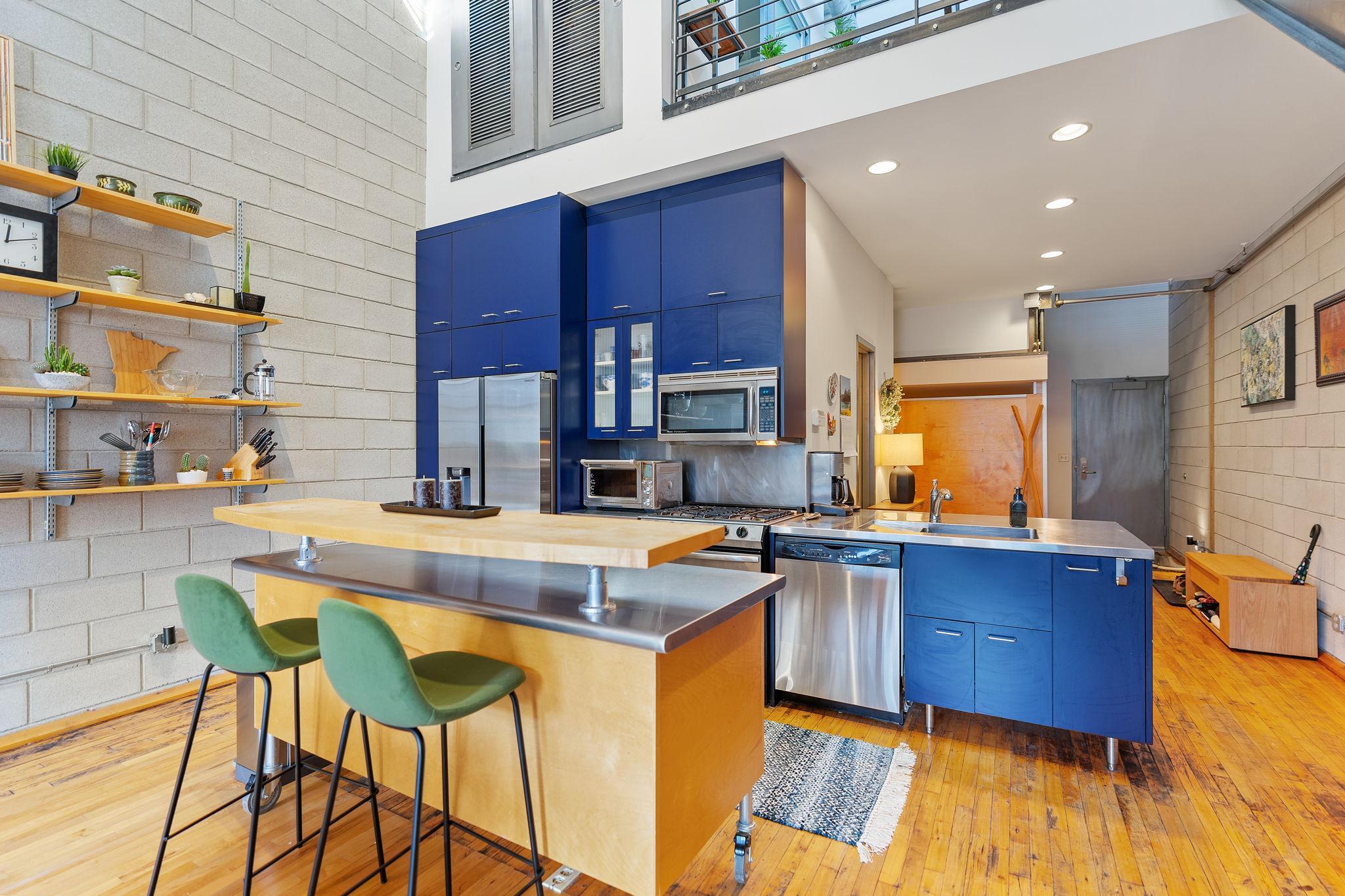 801 Washington Avenue N Unit: 313