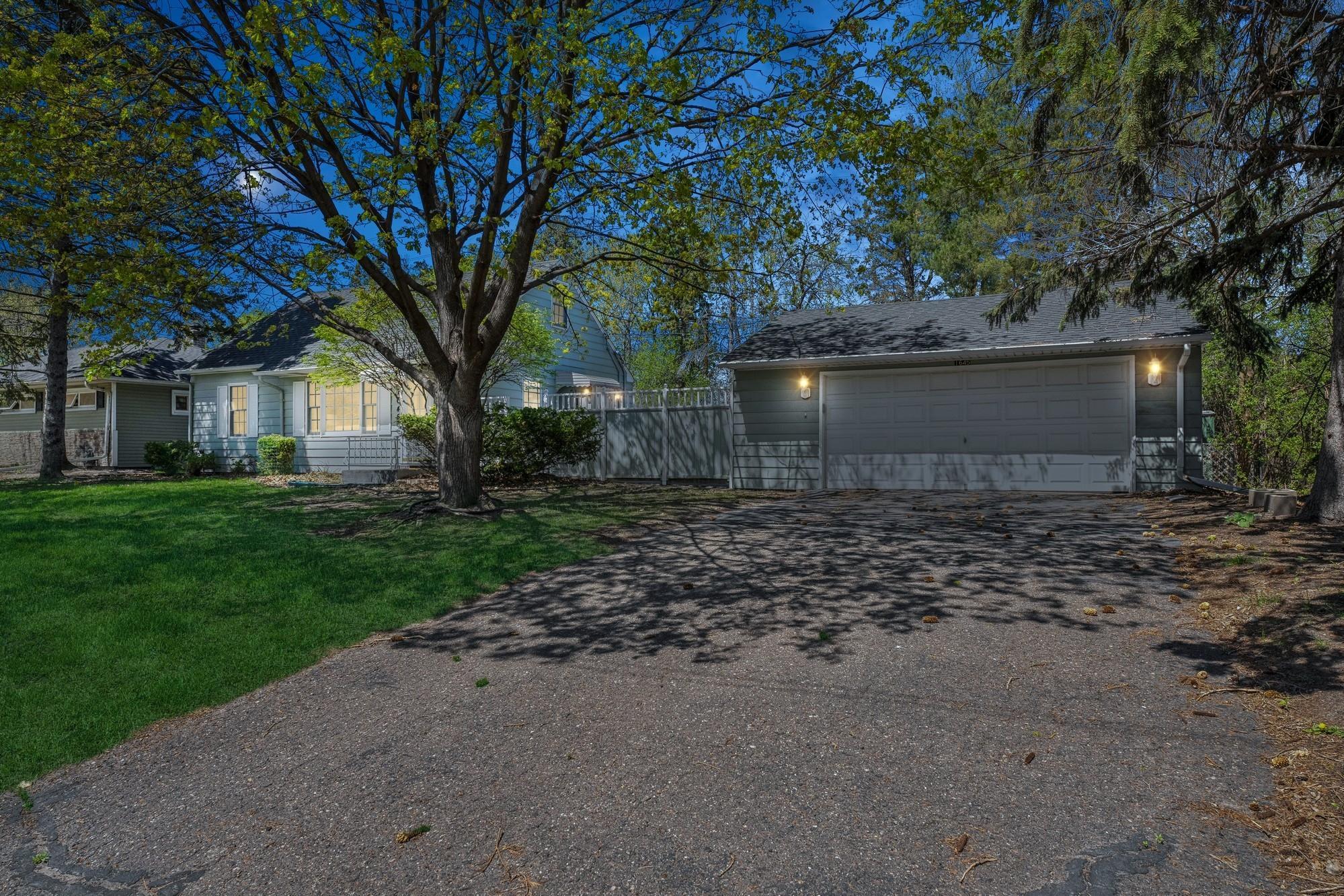 1645 Rose Place
