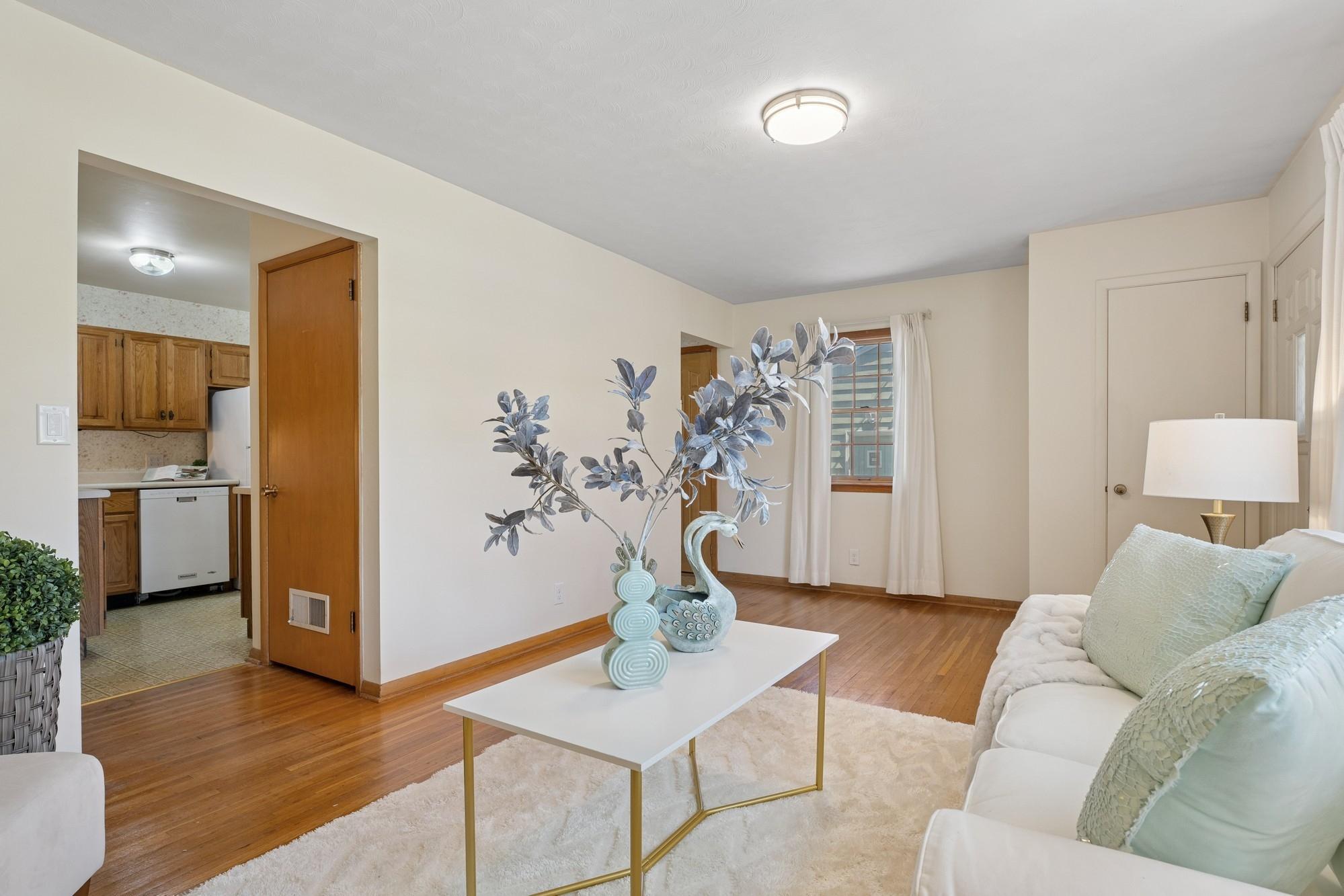 1645 Rose Place