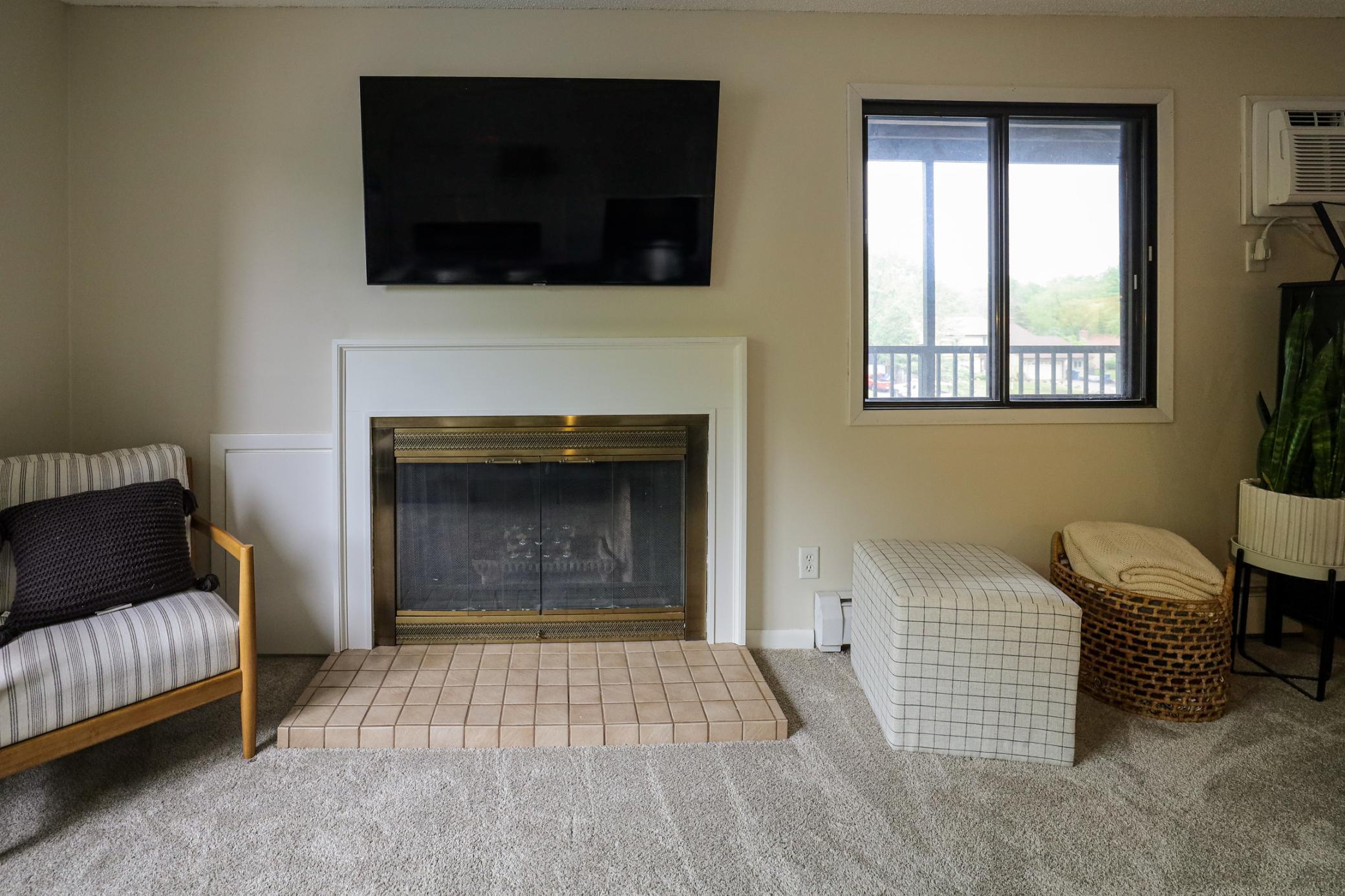 7501 W 101st Street Unit: 205