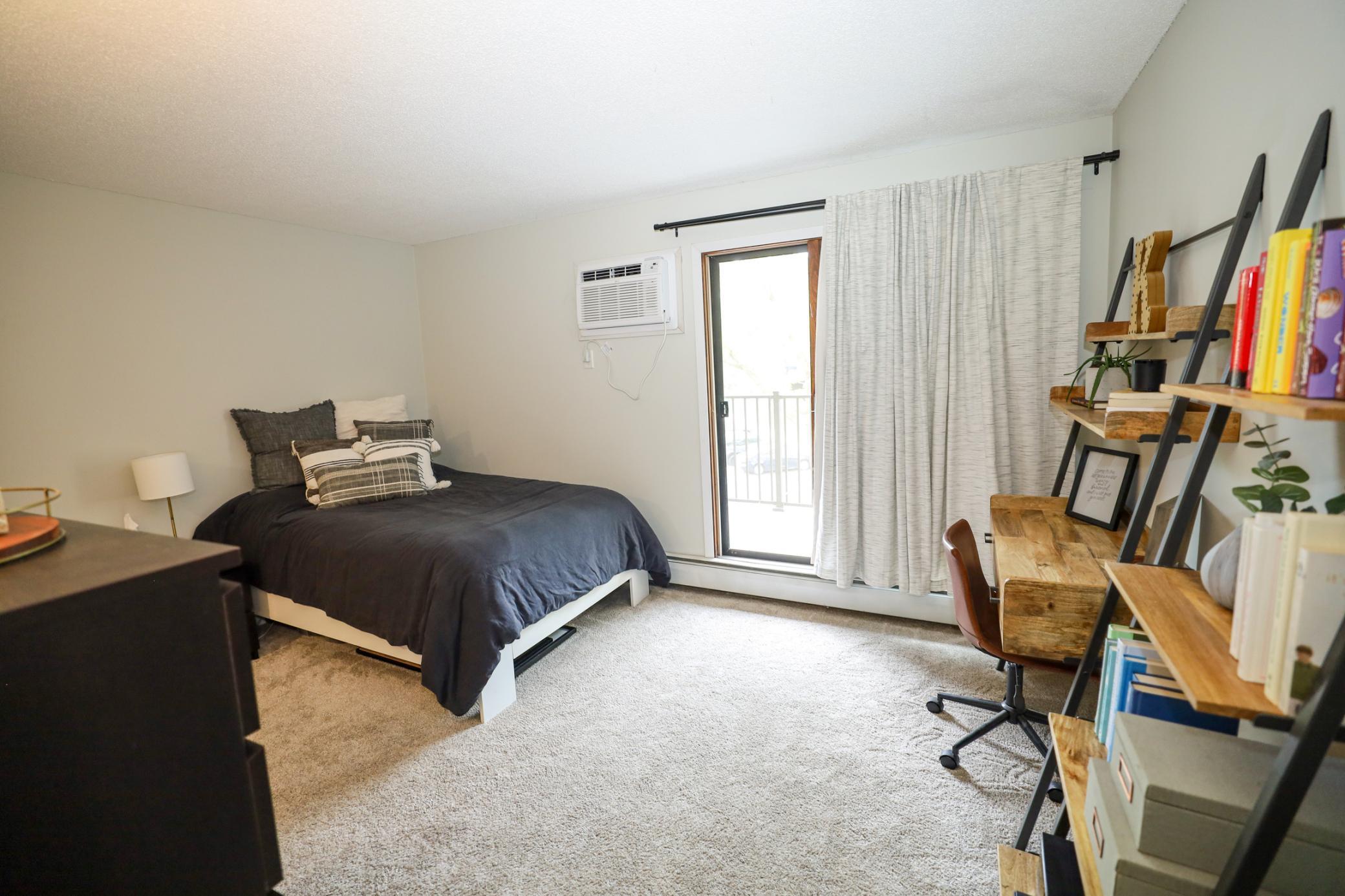 7501 W 101st Street Unit: 205