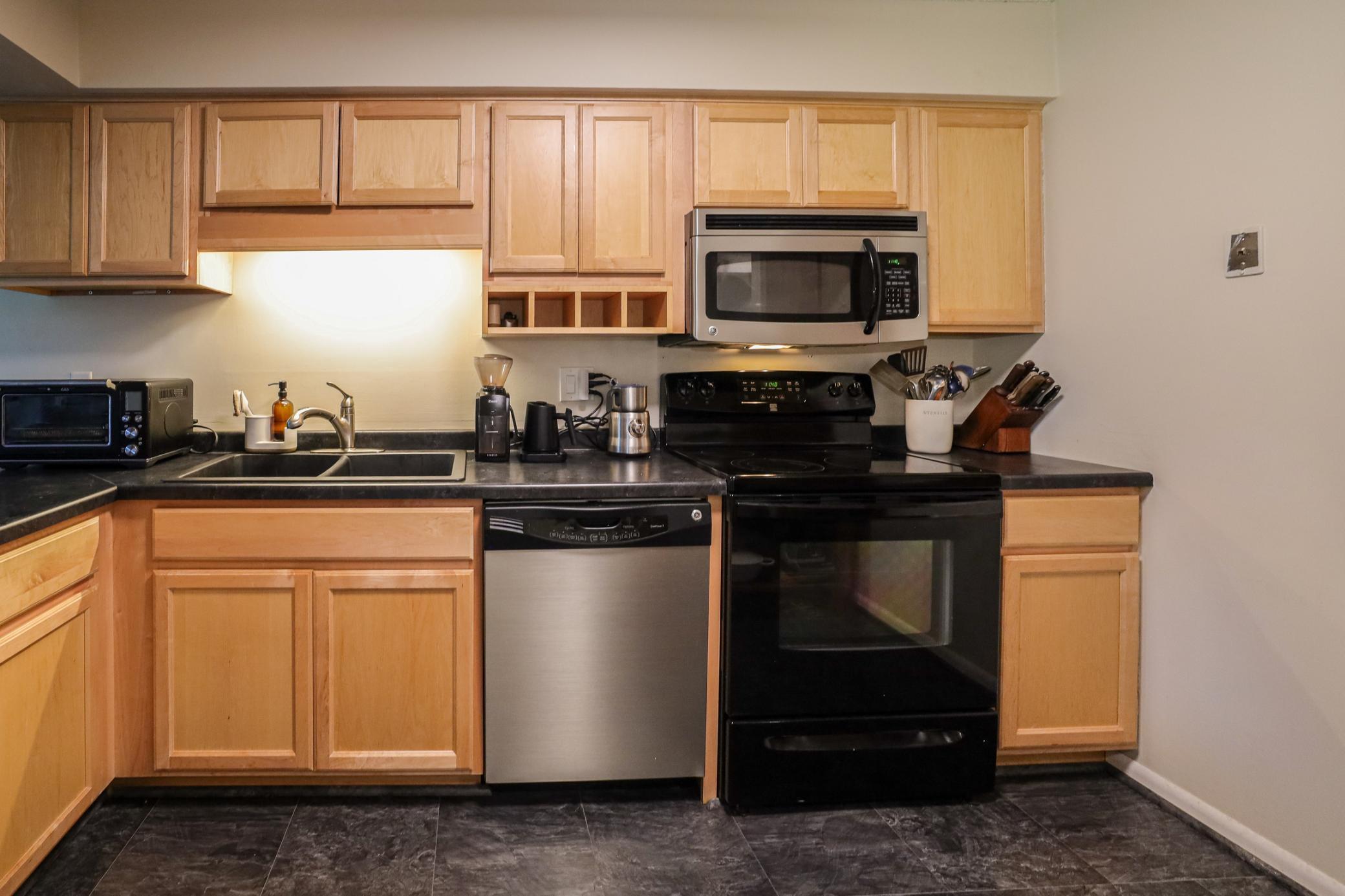 7501 W 101st Street Unit: 205