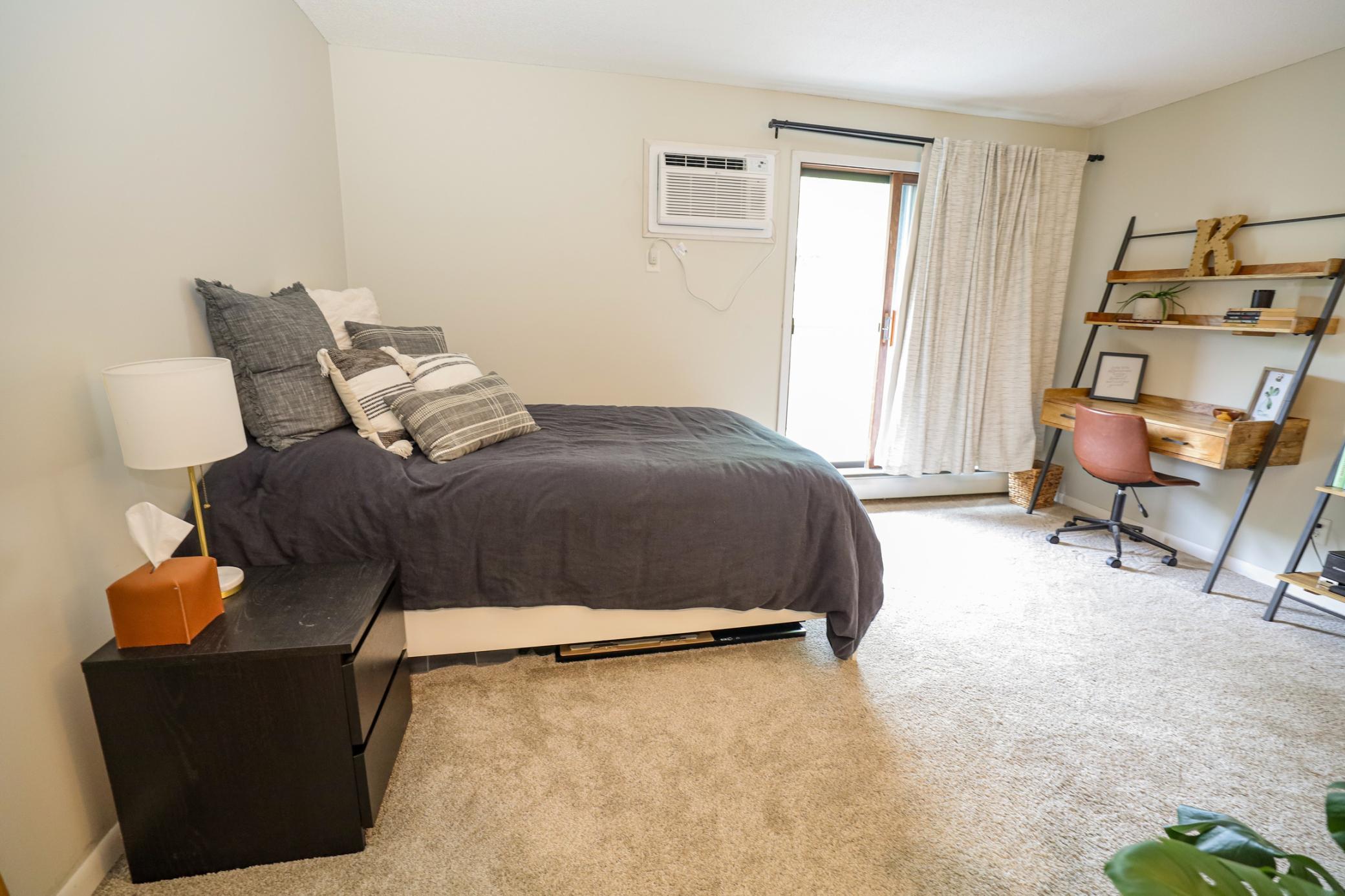 7501 W 101st Street Unit: 205