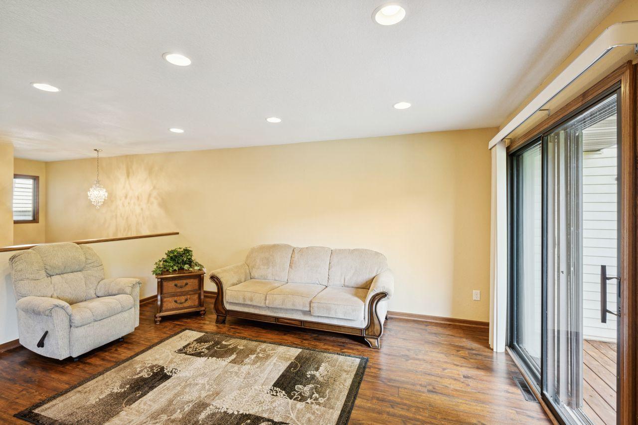 1427 4th Street W