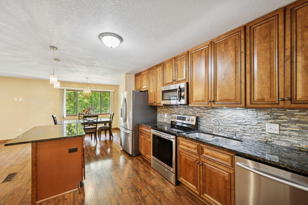 1427 4th Street W