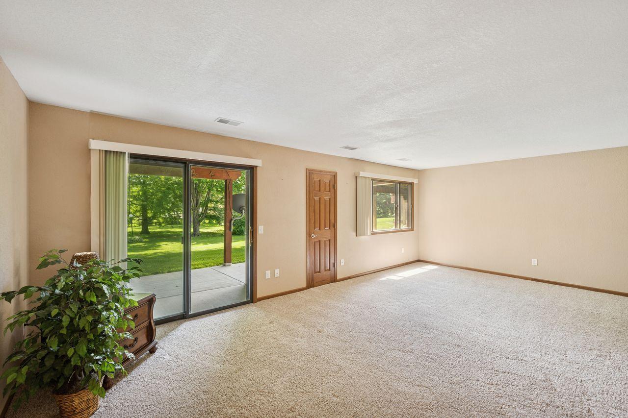 1427 4th Street W