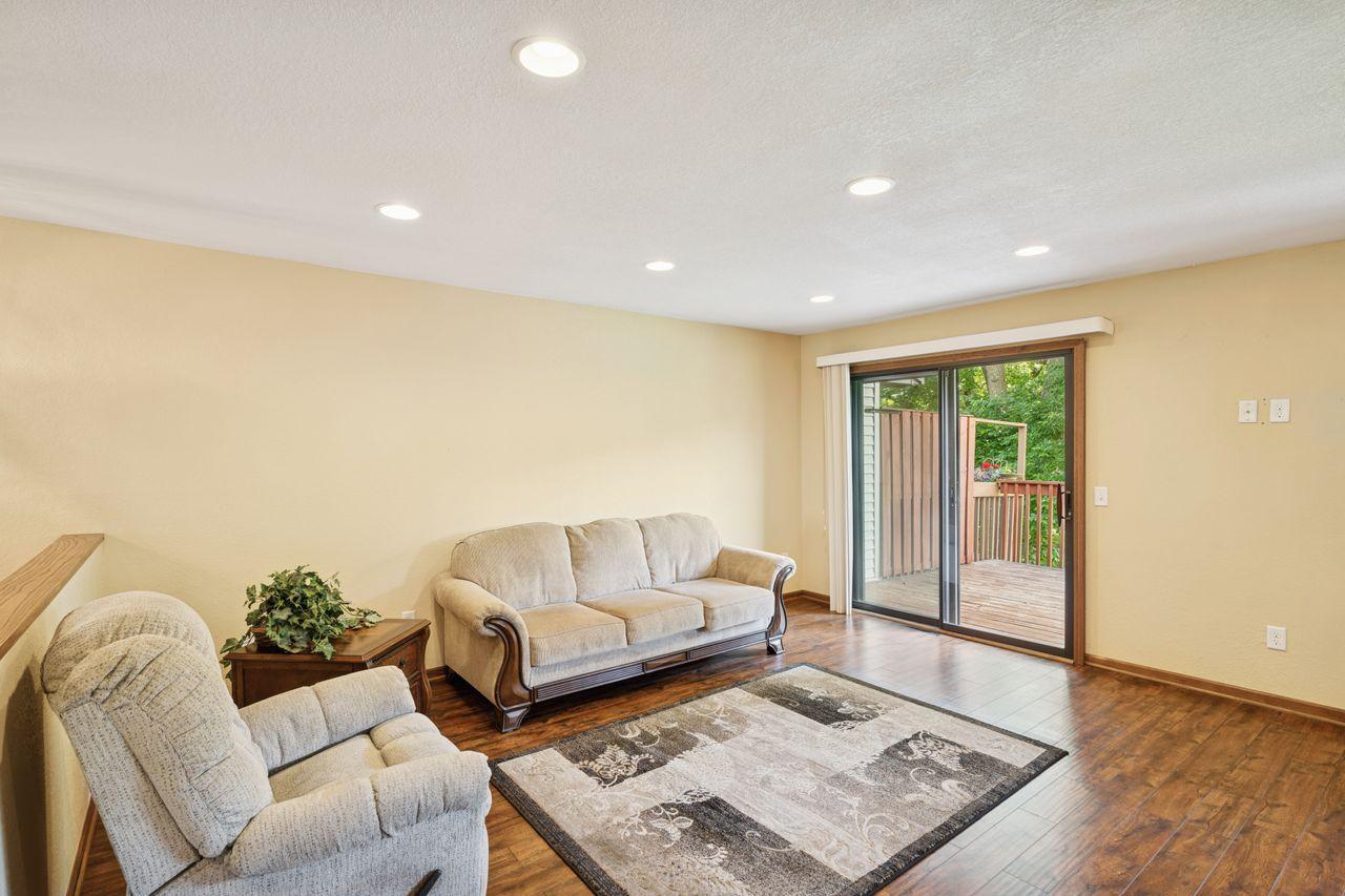 1427 4th Street W