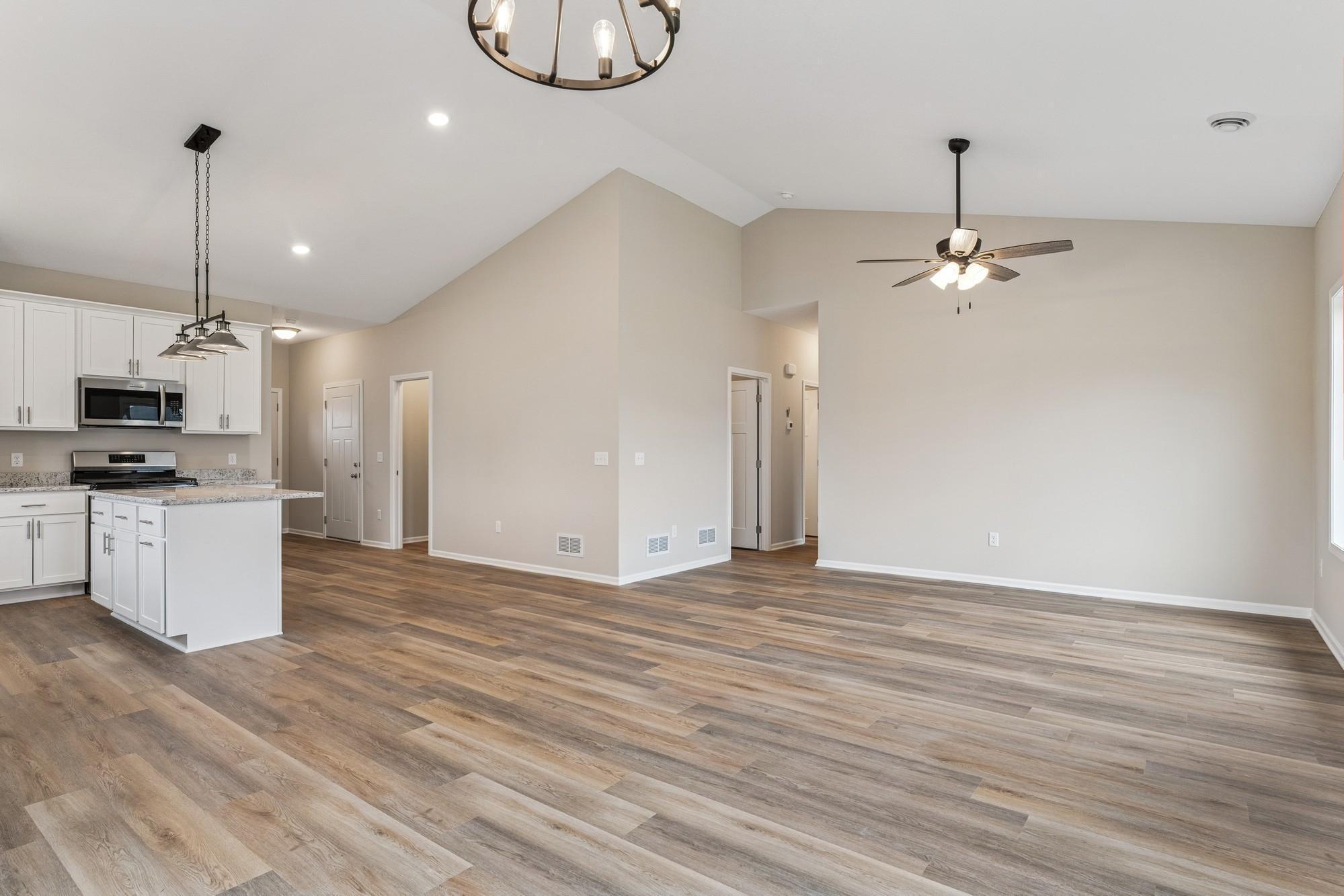 4905 Evergreen Drive N