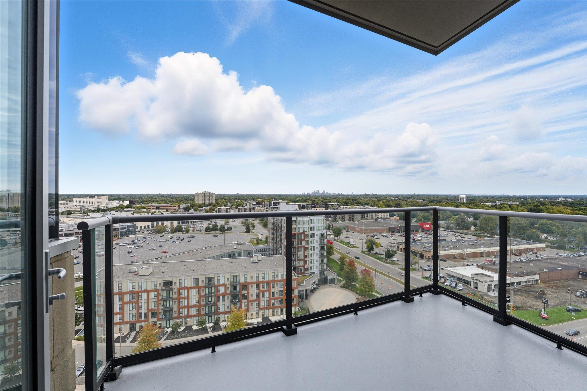 3209 Galleria Unit: 1406