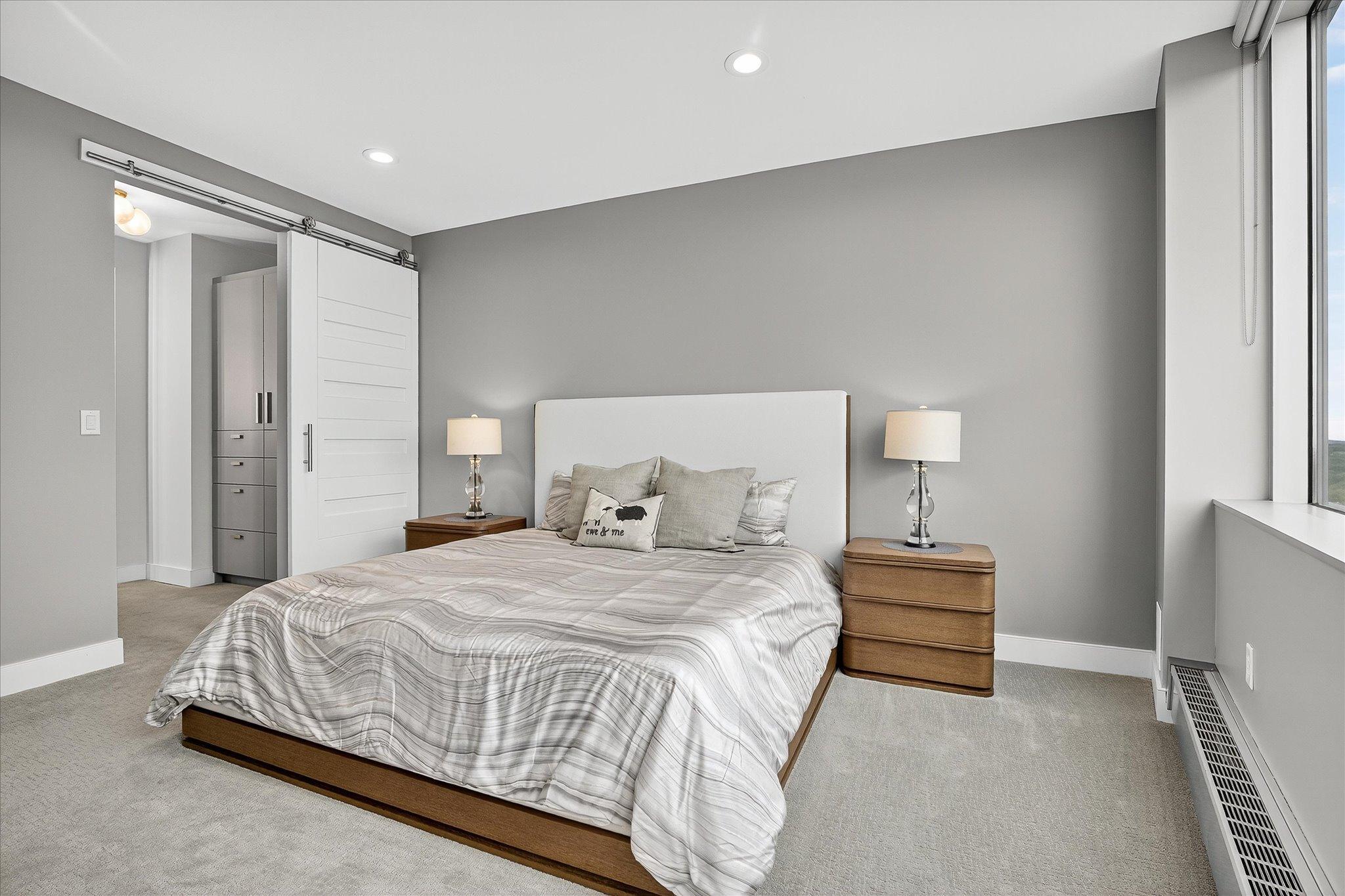 3209 Galleria Unit: 1406