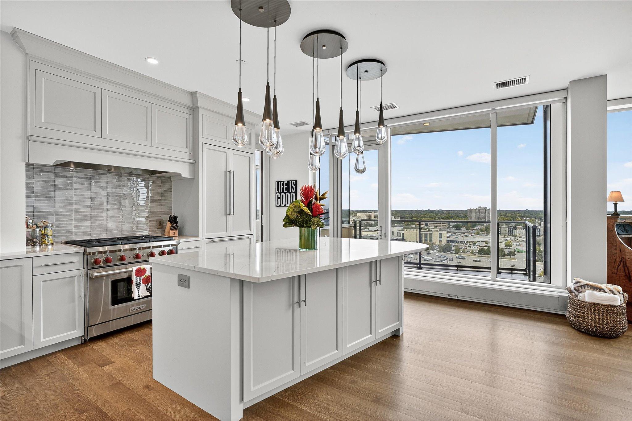 3209 Galleria Unit: 1406