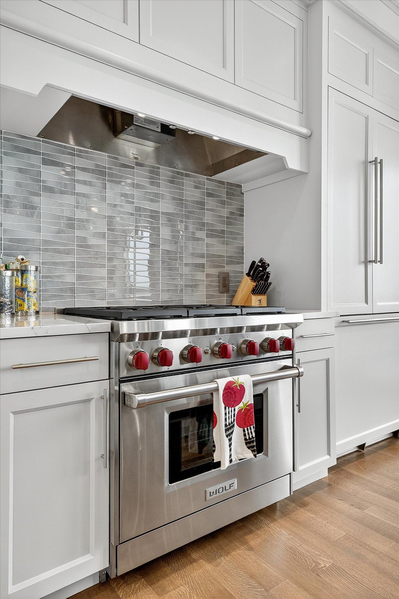 3209 Galleria Unit: 1406