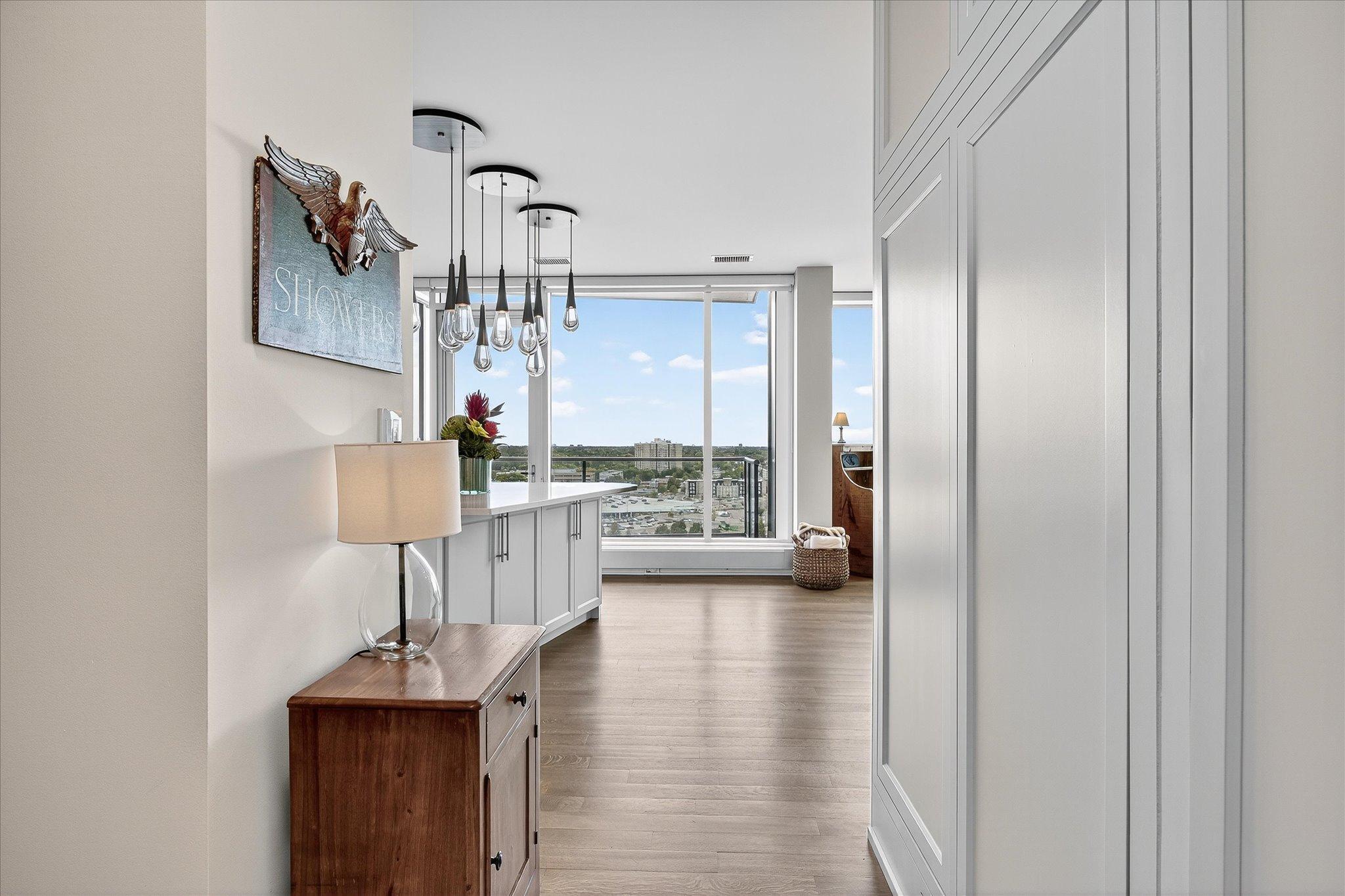 3209 Galleria Unit: 1406