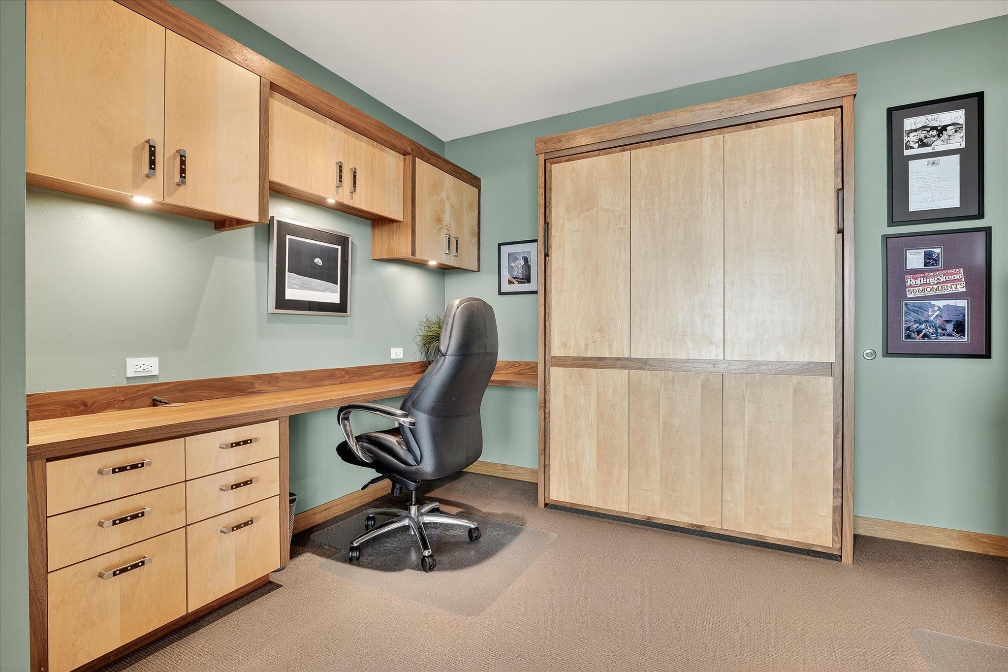 3209 Galleria Unit: 1406