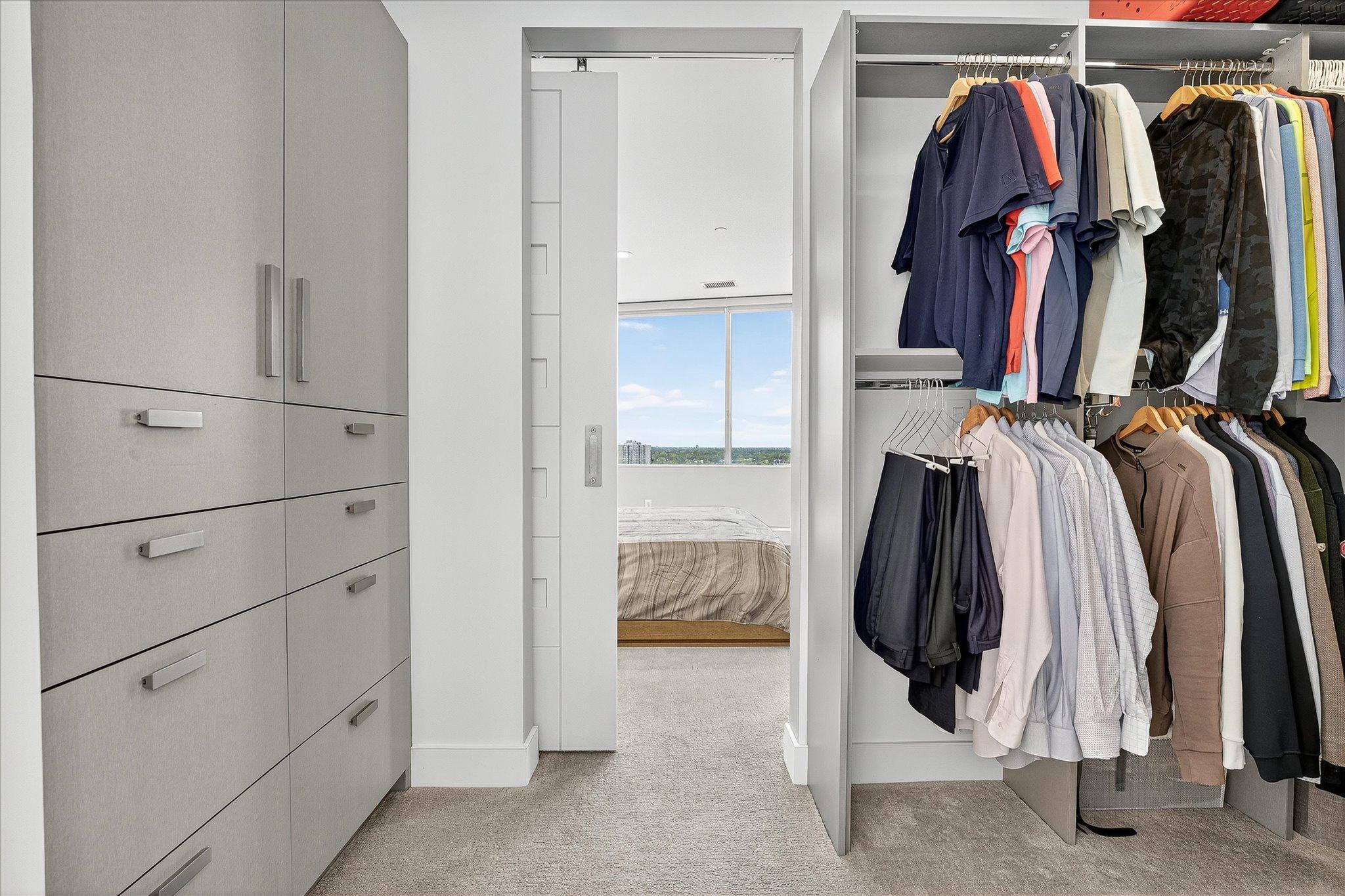 3209 Galleria Unit: 1406