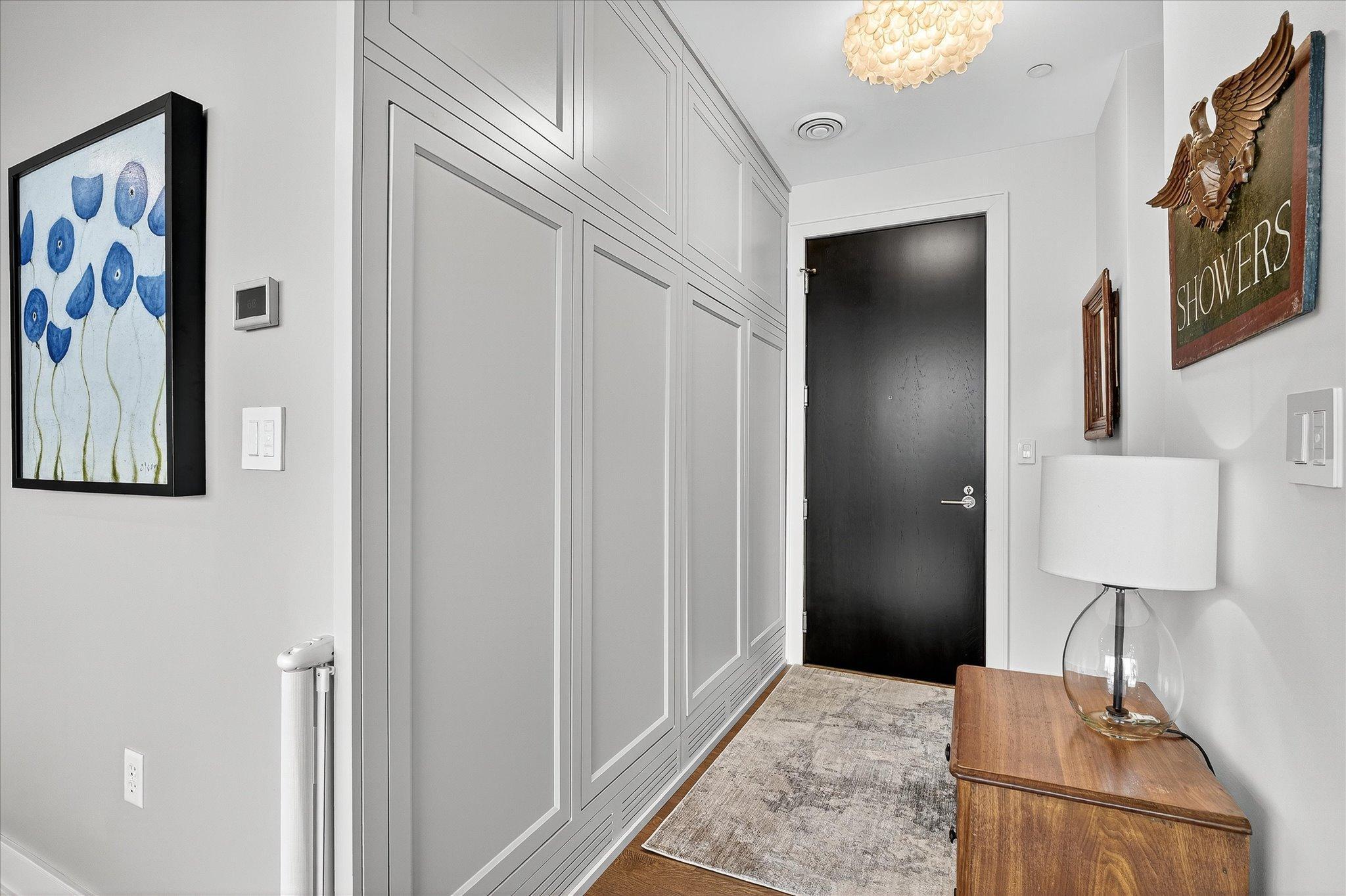 3209 Galleria Unit: 1406