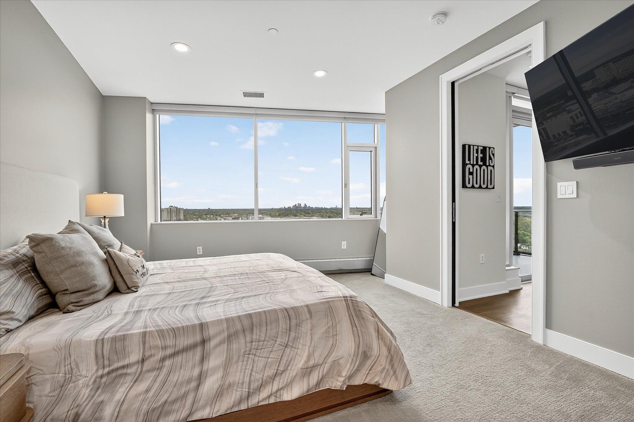 3209 Galleria Unit: 1406