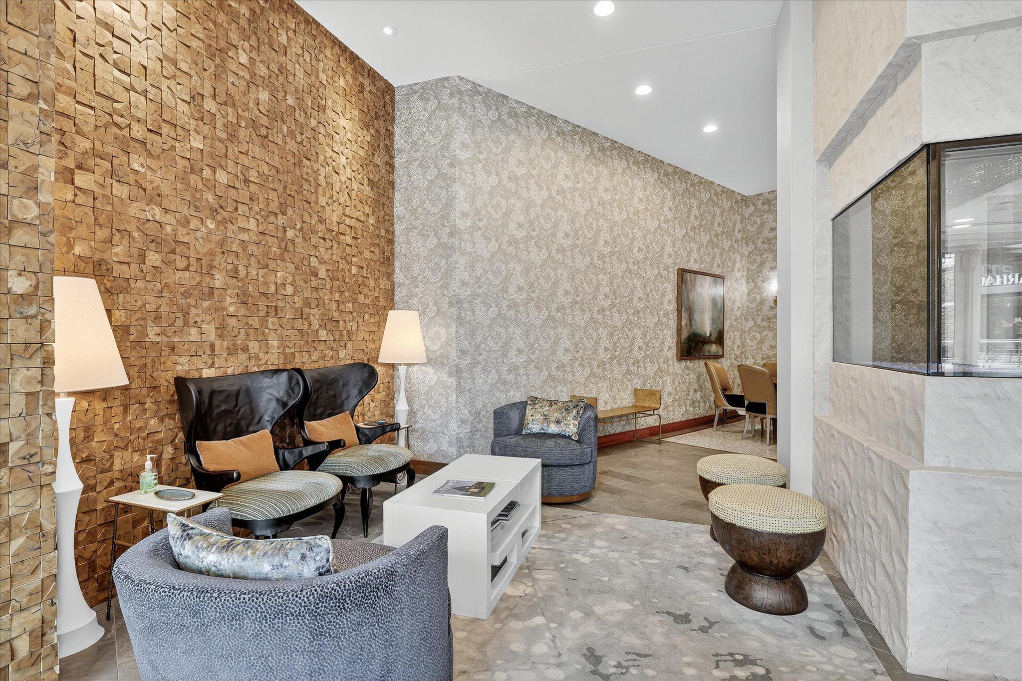 3209 Galleria Unit: 1406