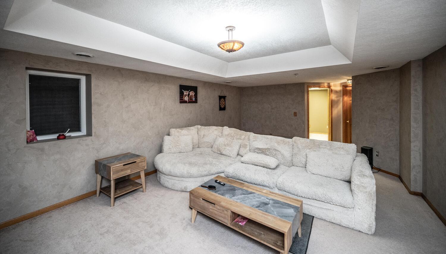 6030 Meadowood Court