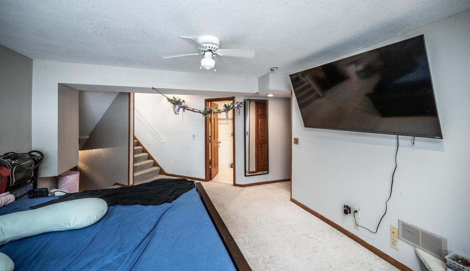 6030 Meadowood Court