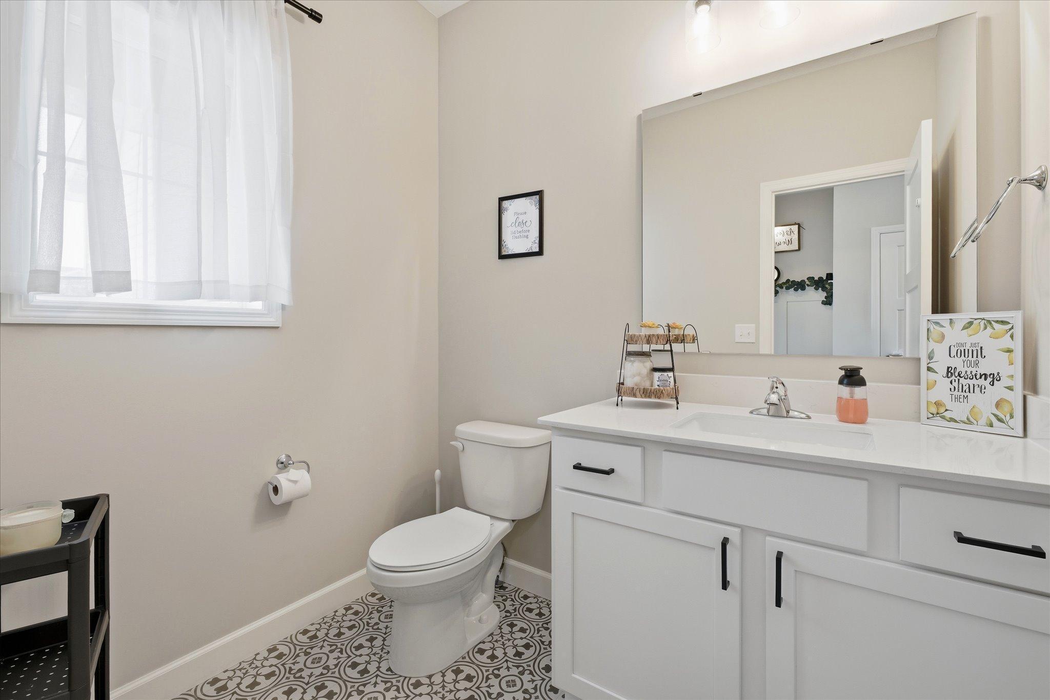 1486 Oak Ridge Street