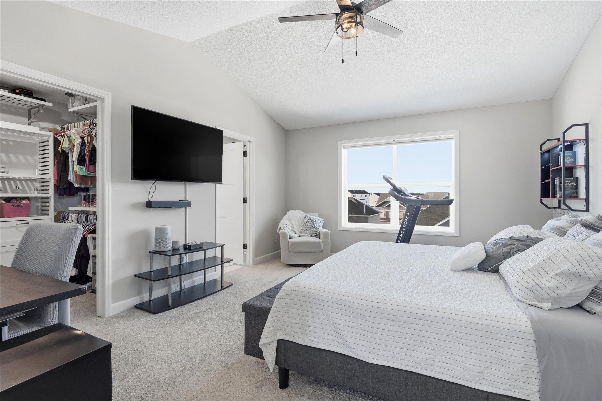 1486 Oak Ridge Street