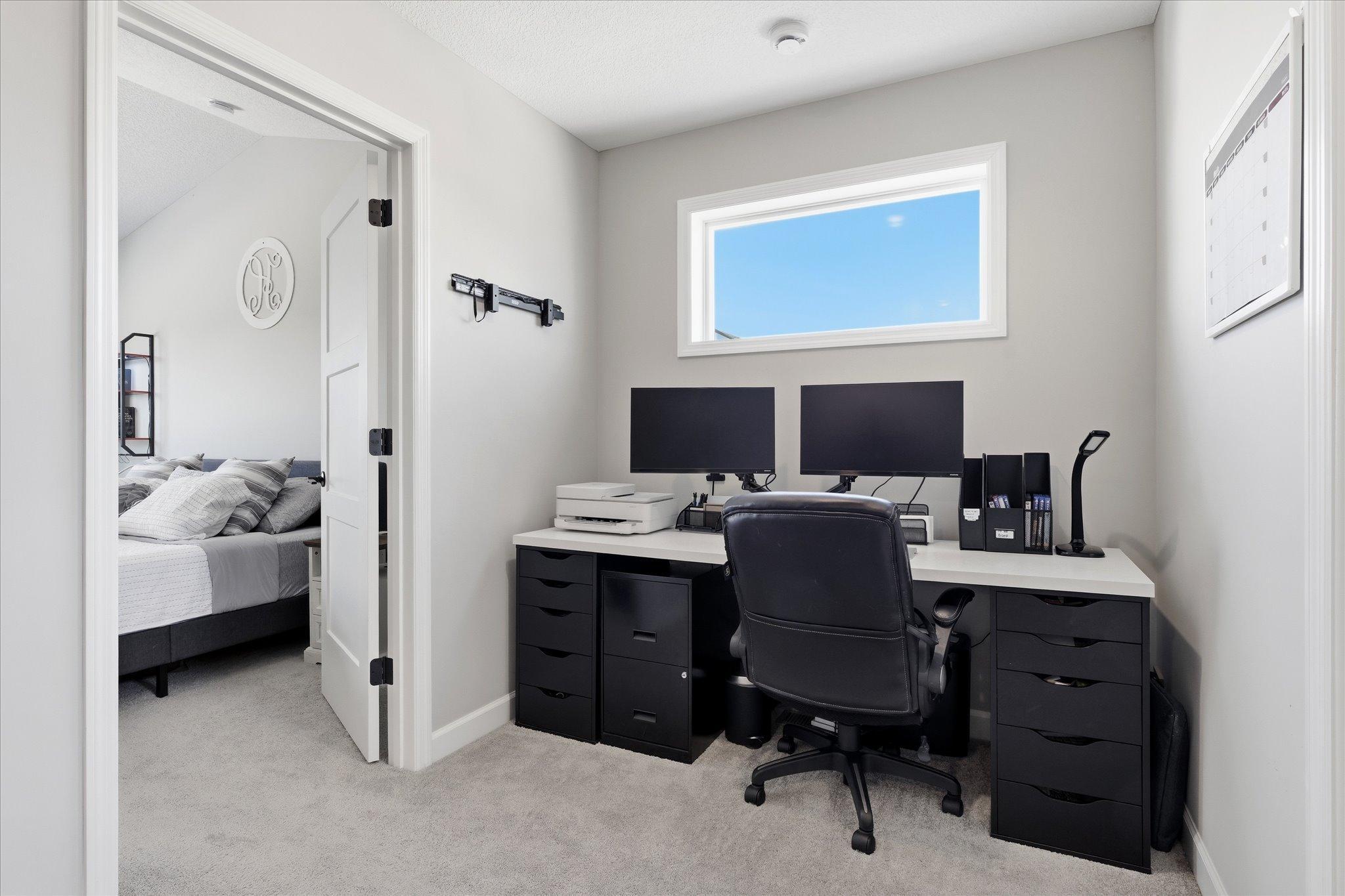 1486 Oak Ridge Street