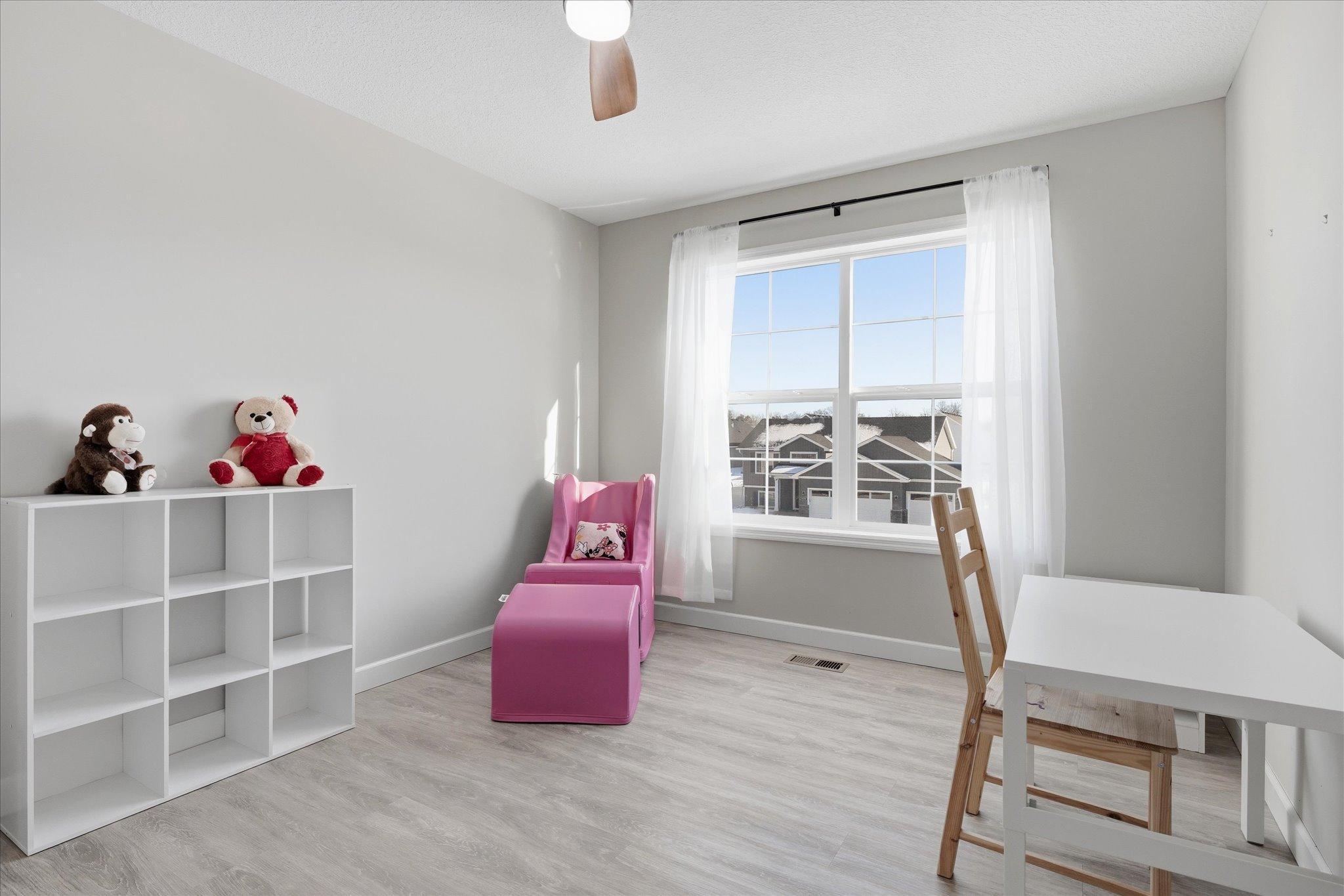 1486 Oak Ridge Street