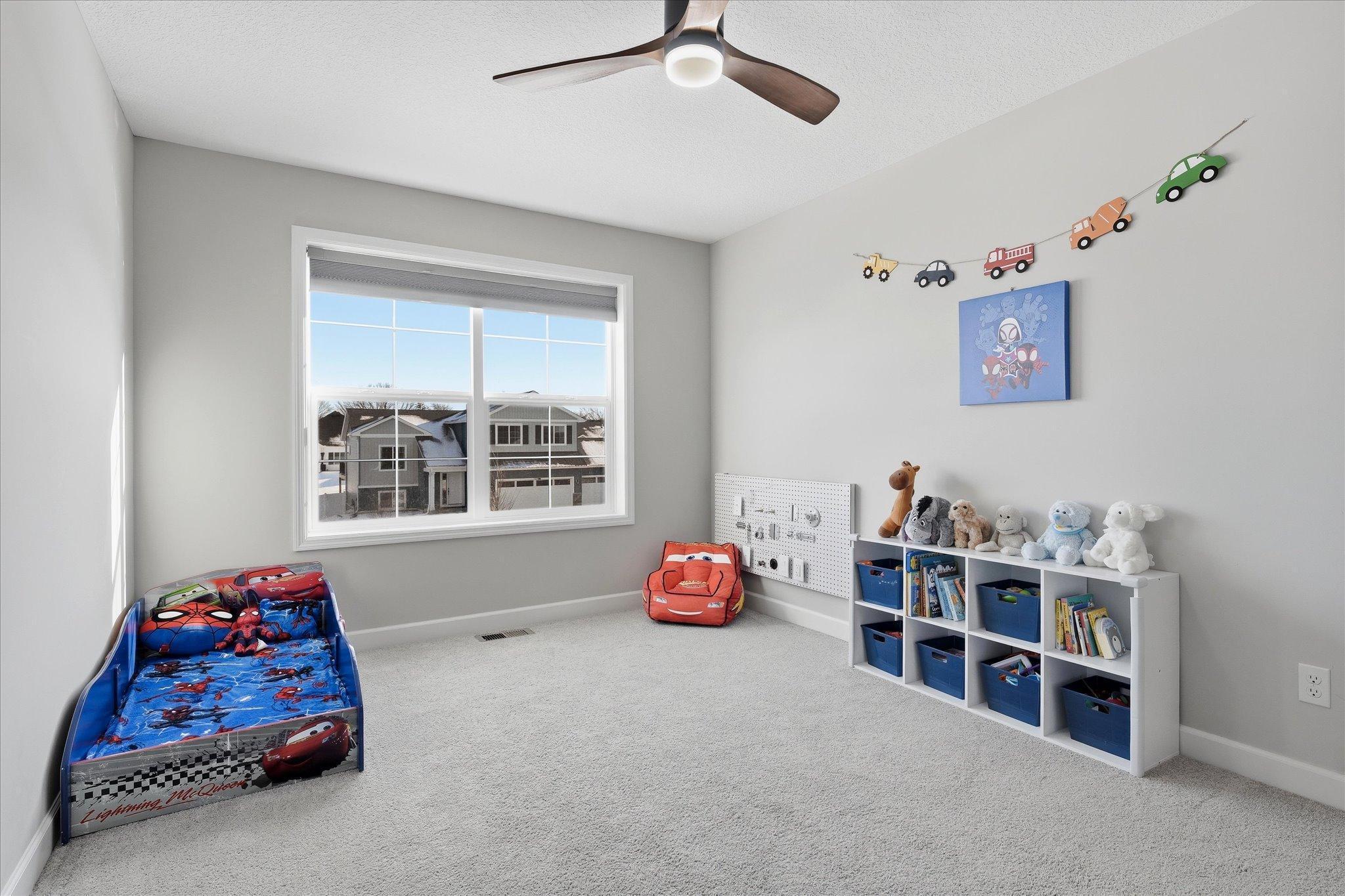 1486 Oak Ridge Street