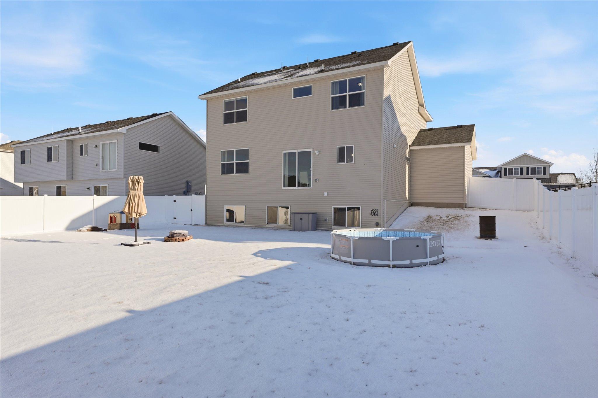 1486 Oak Ridge Street