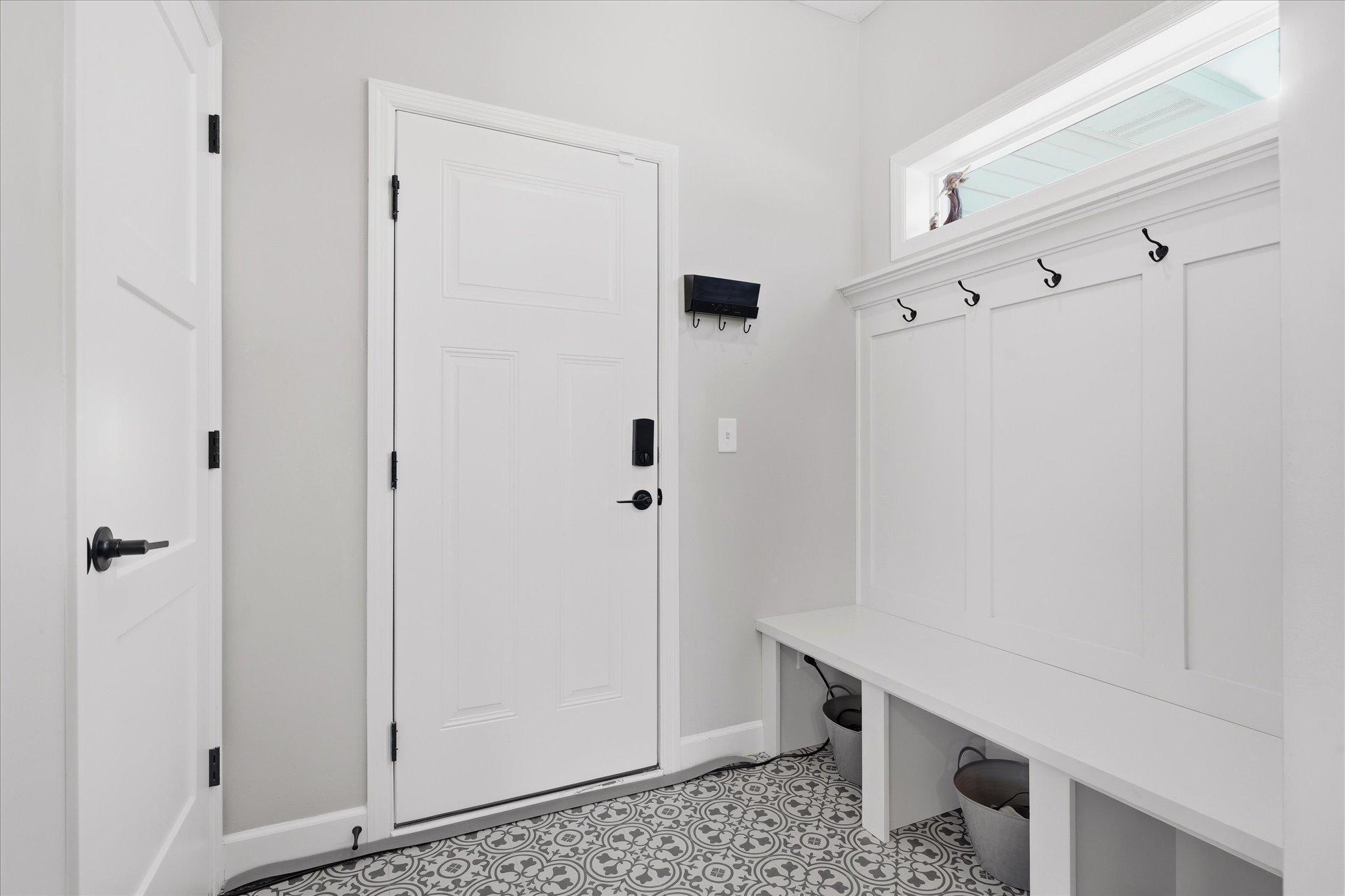 1486 Oak Ridge Street