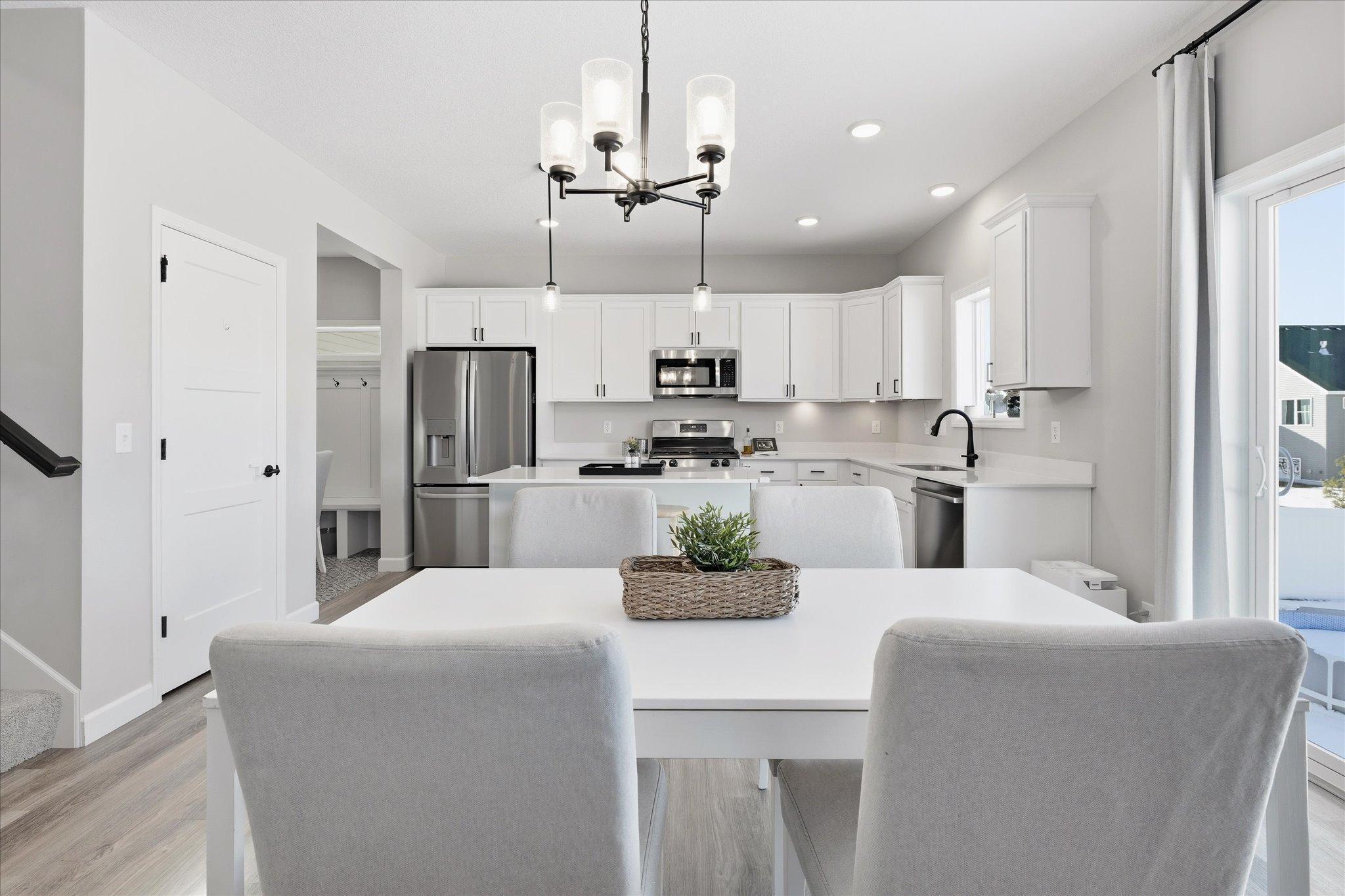 1486 Oak Ridge Street