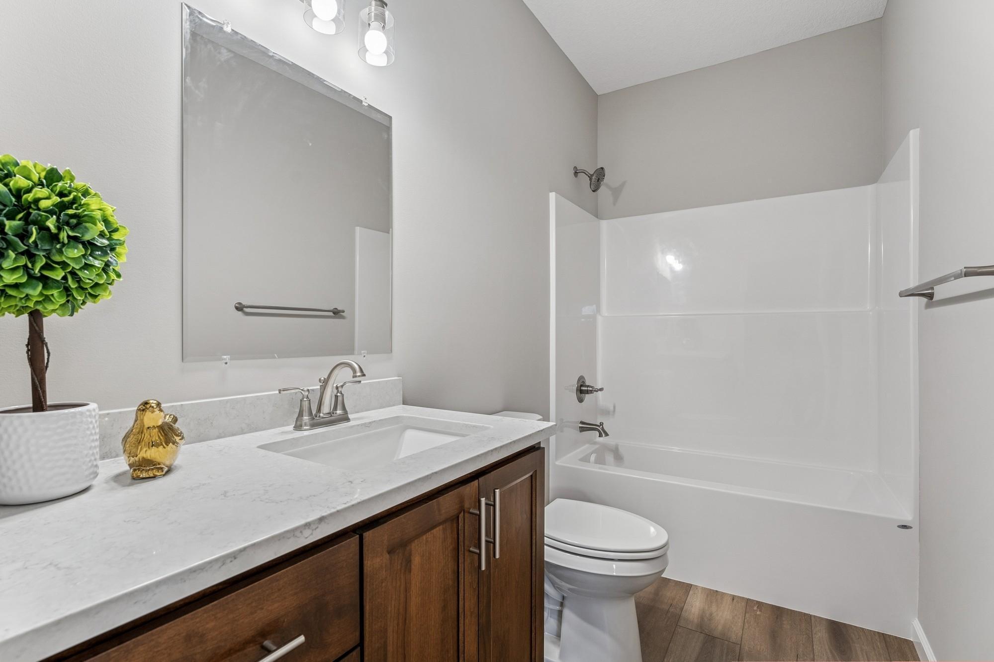 4907 Evergreen Drive N