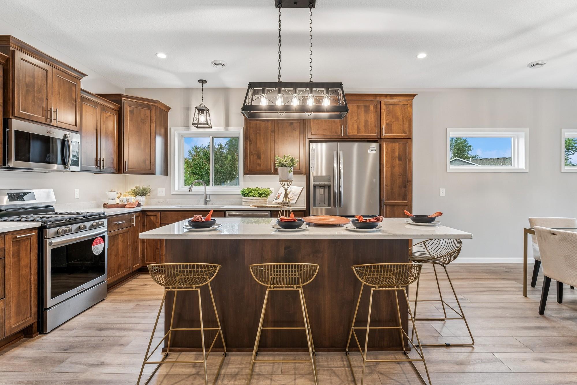 4907 Evergreen Drive N