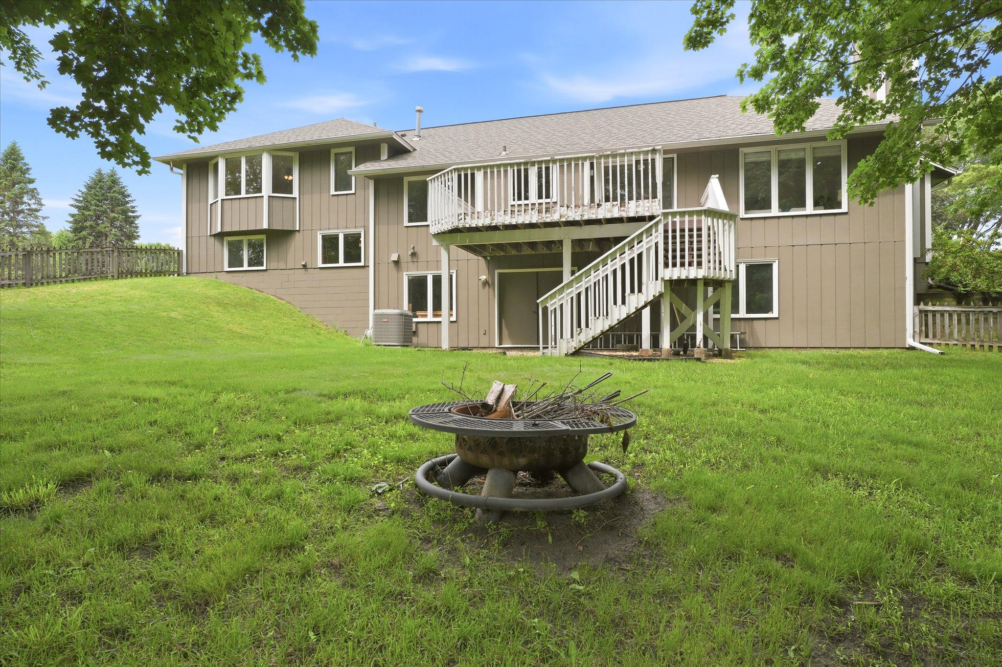 8452 Monterey Court